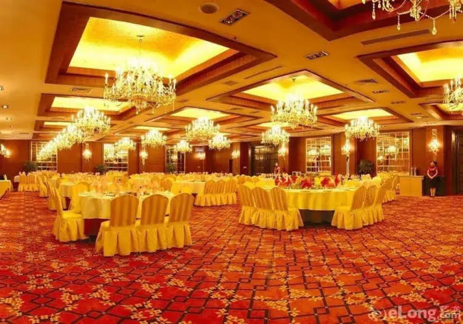 Hohhot Pinnacle Hotel