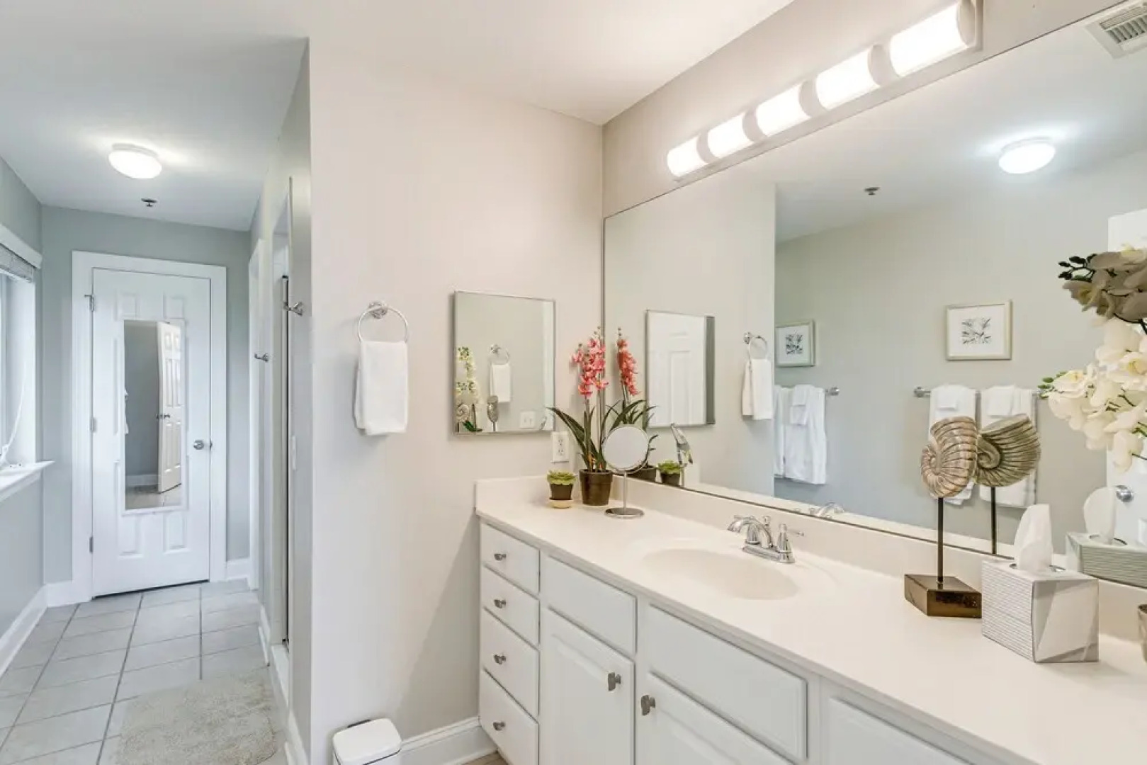 Darien Condo w/ Boat Dock Access: Walk to Downtown