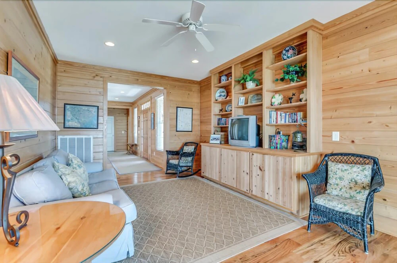 1001 Mr Bug s Summer 6 Br home by RedAwning