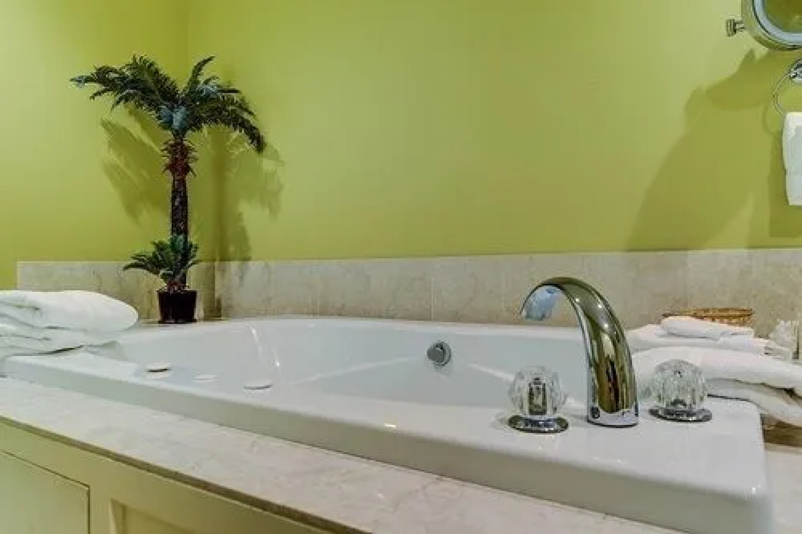 Claremont Inn & Winery