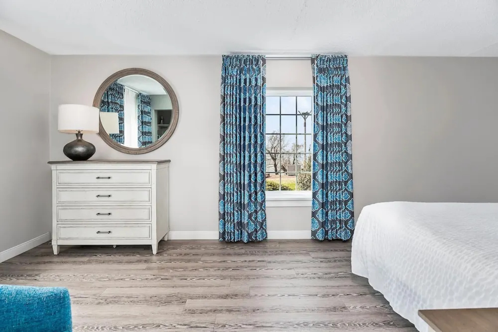 Top Floor Standard Suite Bay View