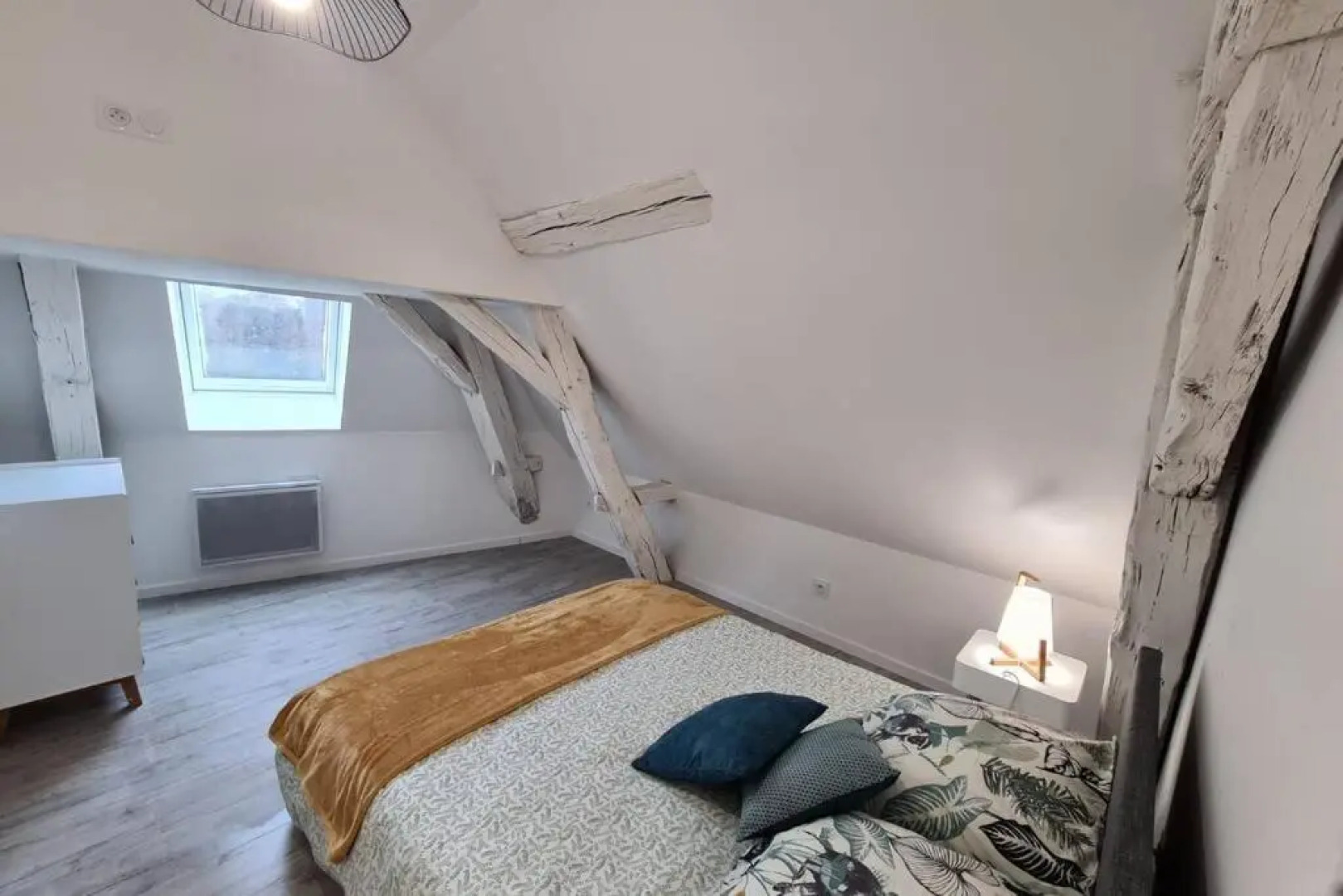 Centre ville 3 pièces envoûtant sous combles 40m²