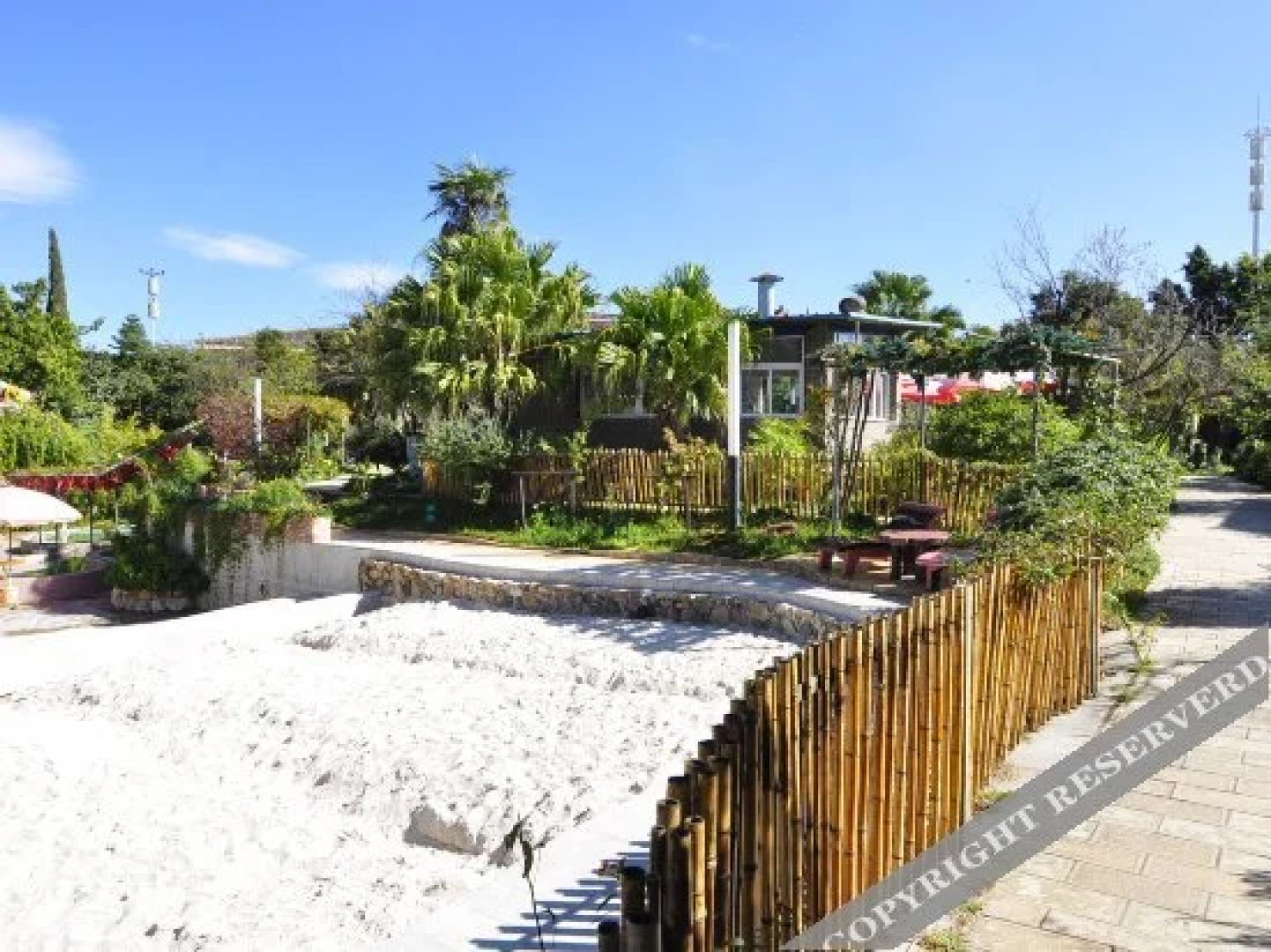 Yingyuetan Hotspring Hotel