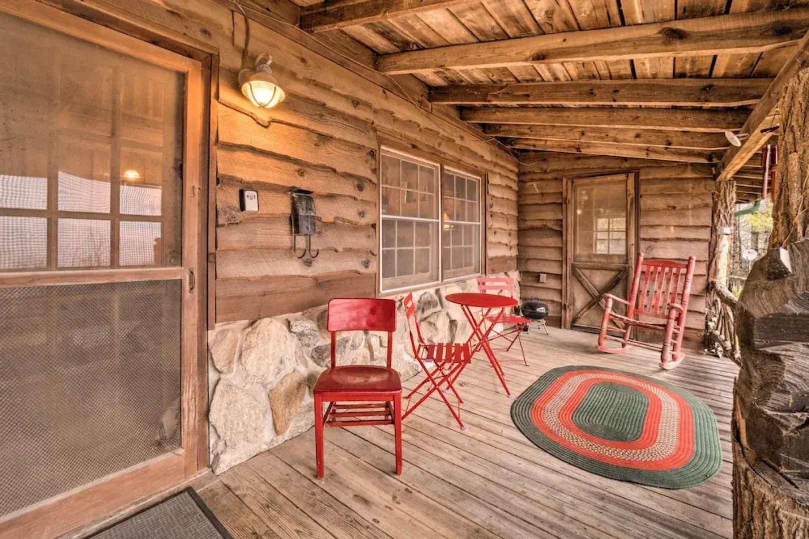 Rustic Maggie Valley Cabin w/ Mountain Views!