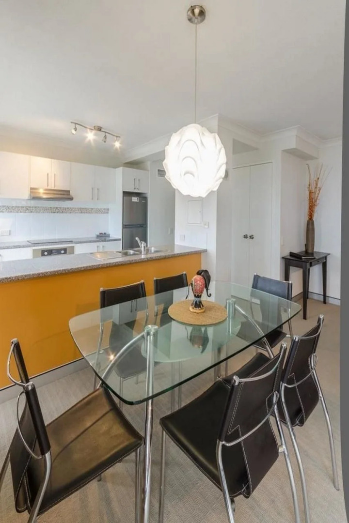 Central Hillcrest Apartment Hotel