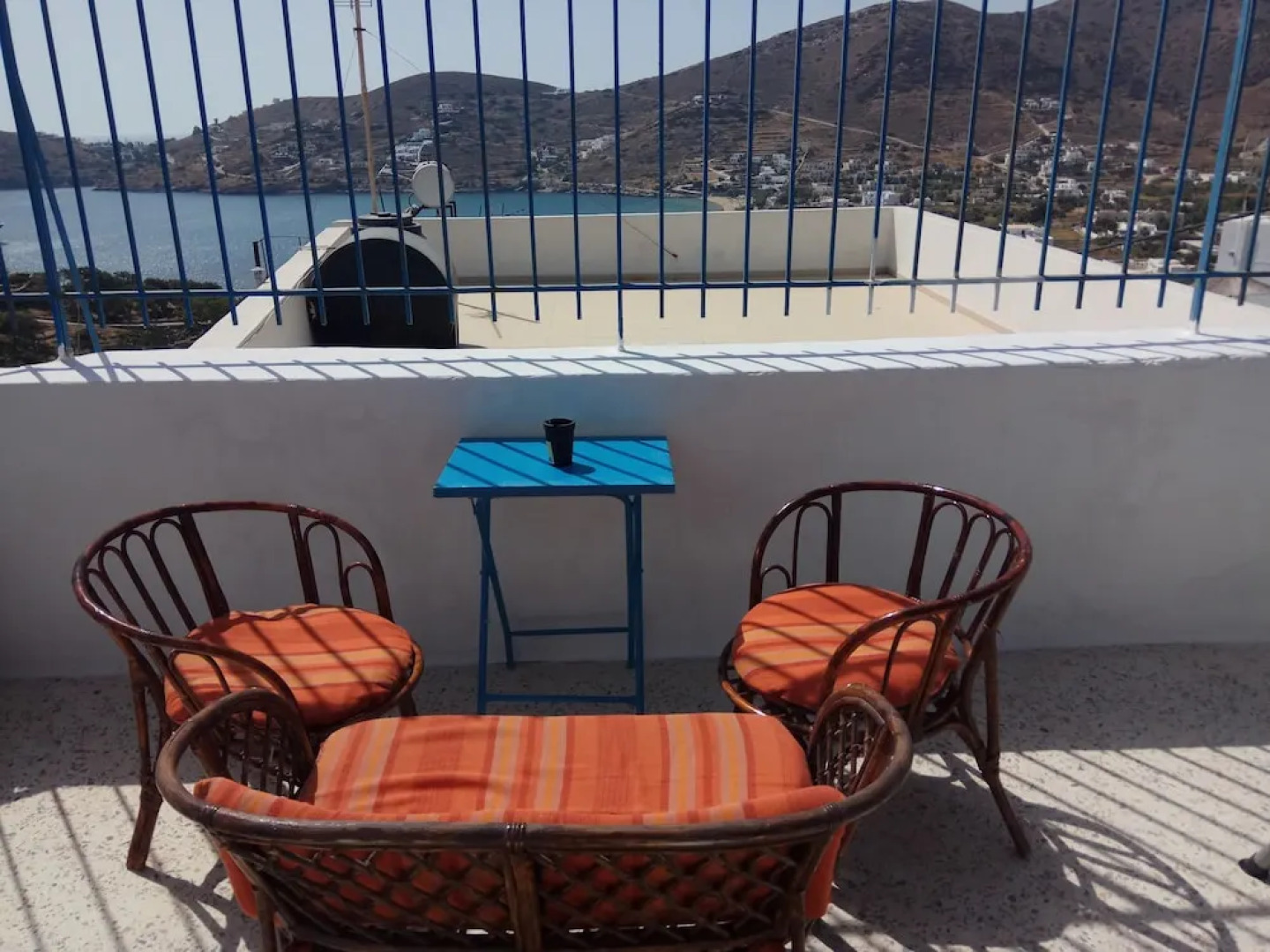 Grandma Vasiliki Rooms To Let