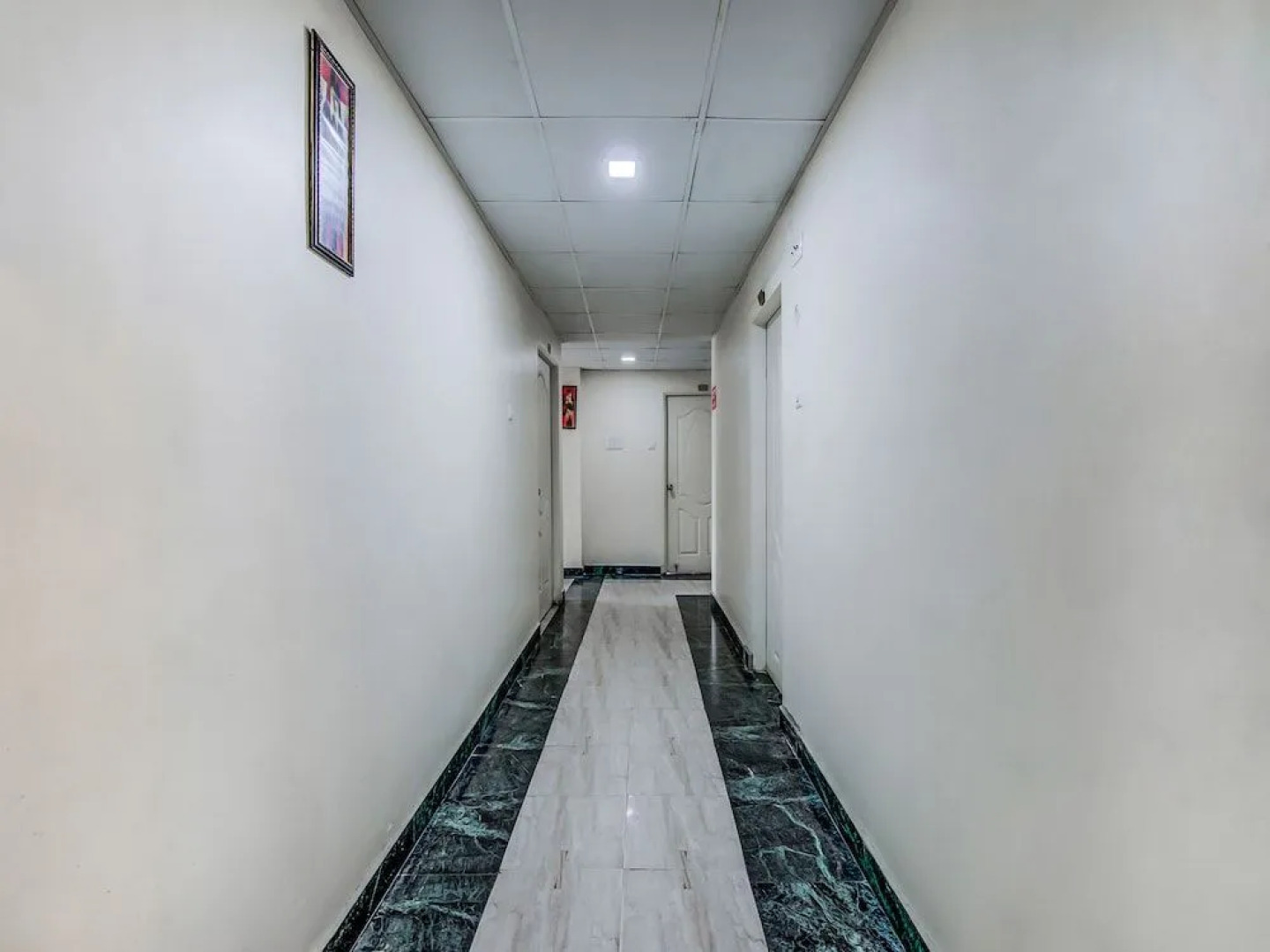 OYO 18873 Hotel Comfort