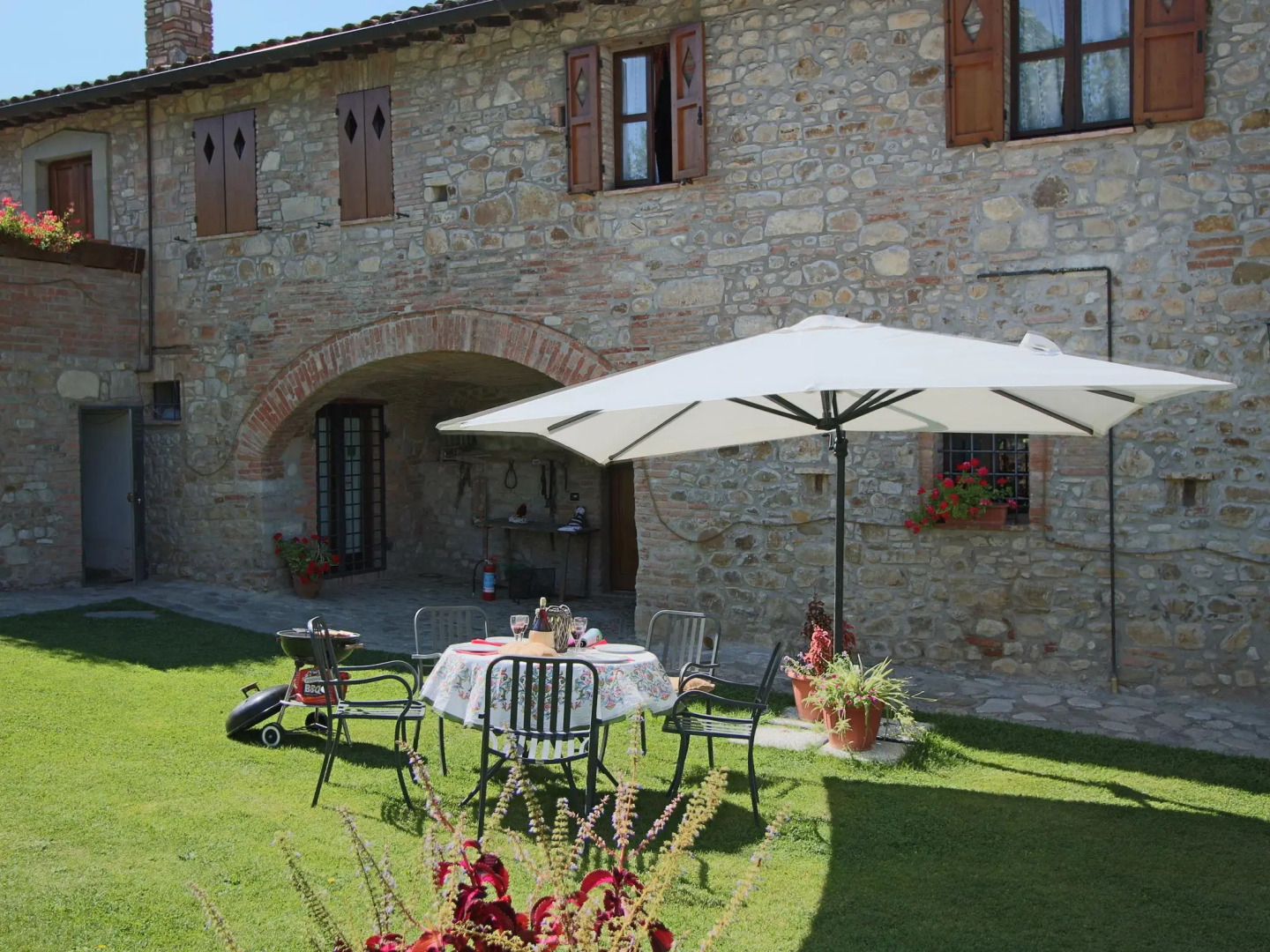 Apartment in Todi With Pool & History