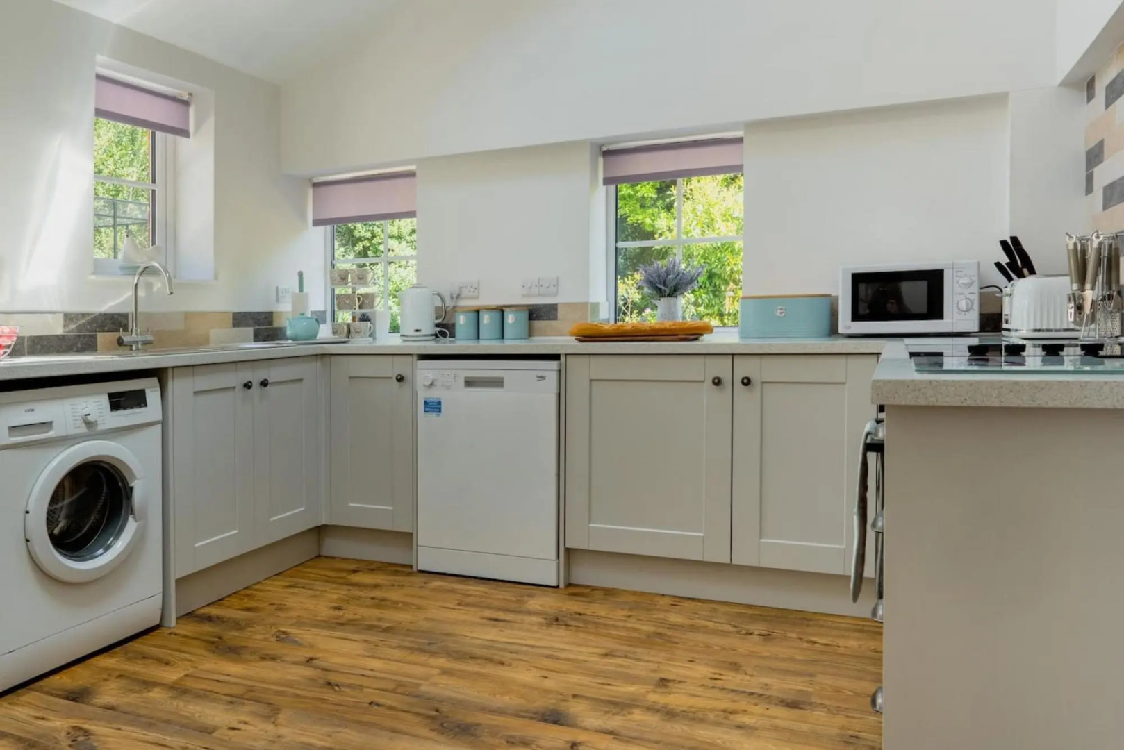 Strelna Coach House - Gateway to the Moor