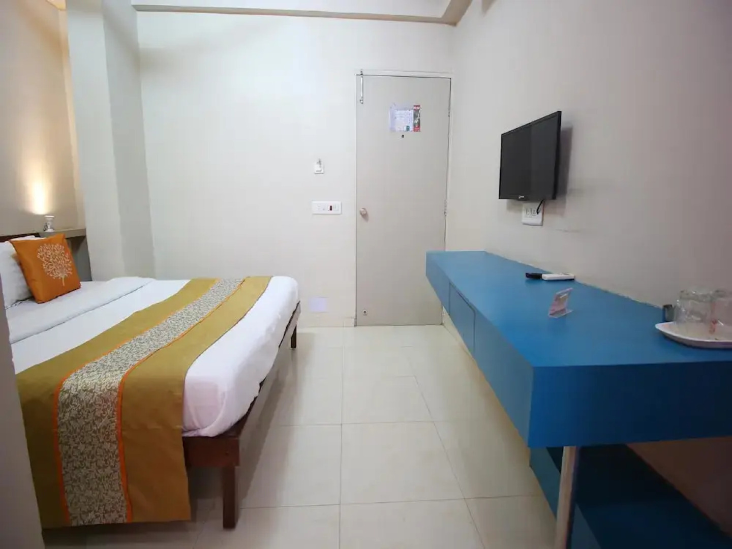 OYO 2156 Hotel Isher International