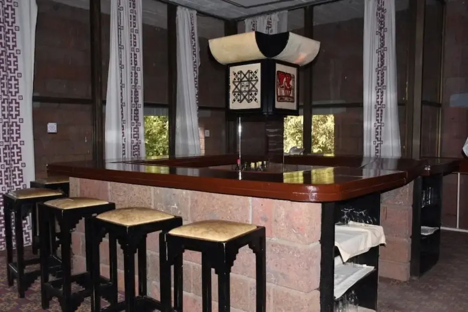 Roha Hotel