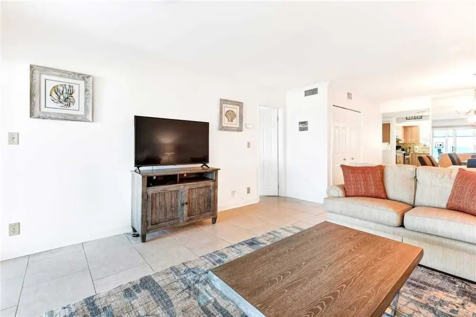 Retreat V 687B - Two Bedroom Condo