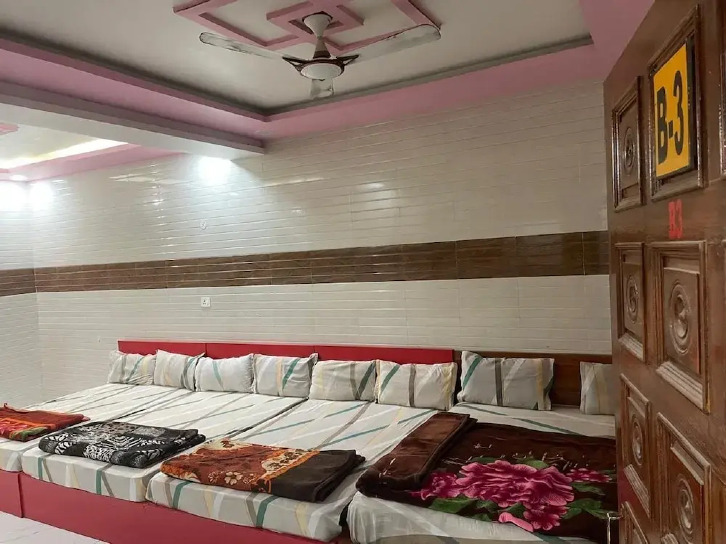 Sunrise Hotel & Restaurant