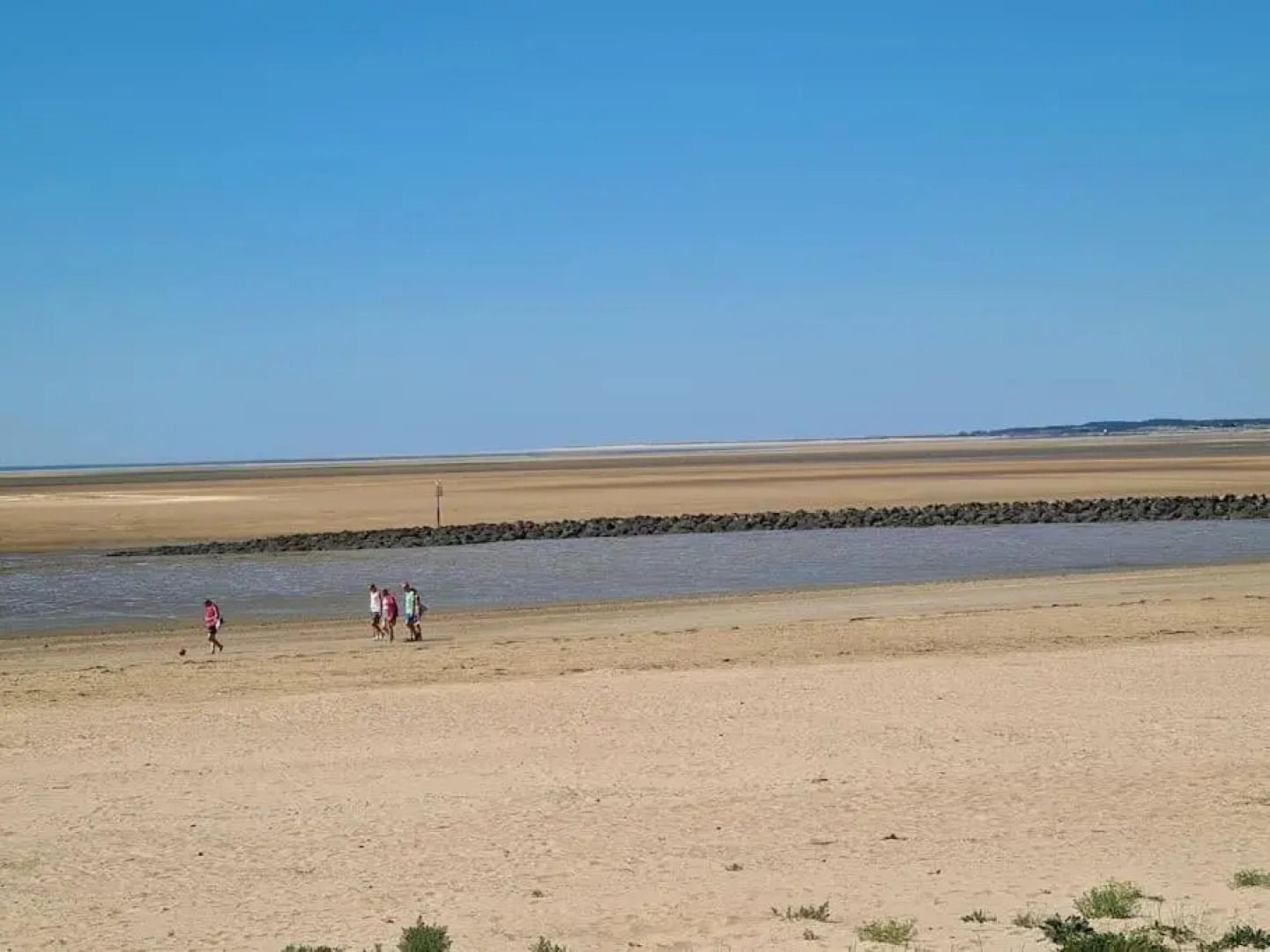 Modern 1 bed apartment next to beach and golf course