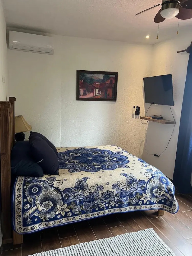 Casa Colonial en Pueblo Mágico by Adhoc