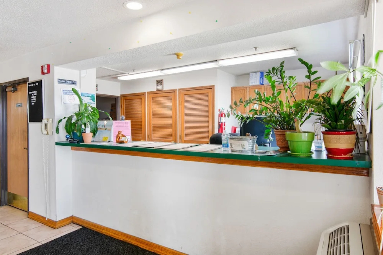 Super 8 Motel - Portage