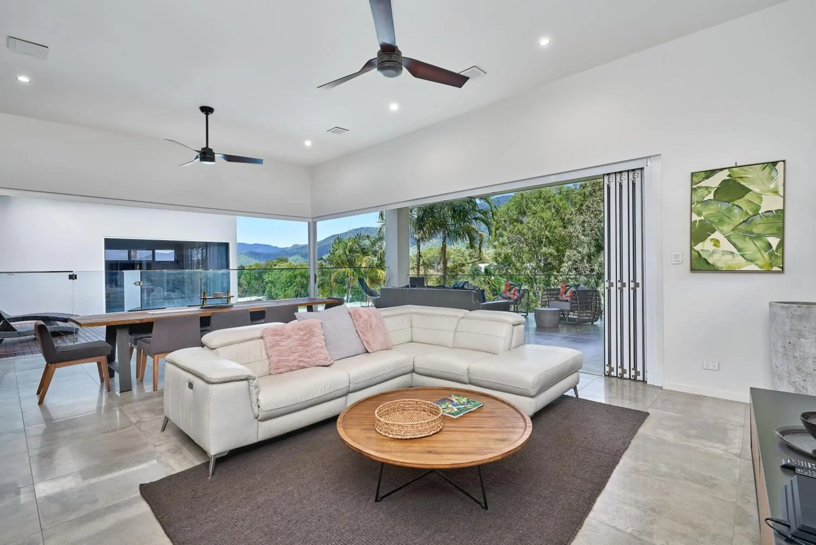 Canopy Views Luxury Holiday House Palm Cove