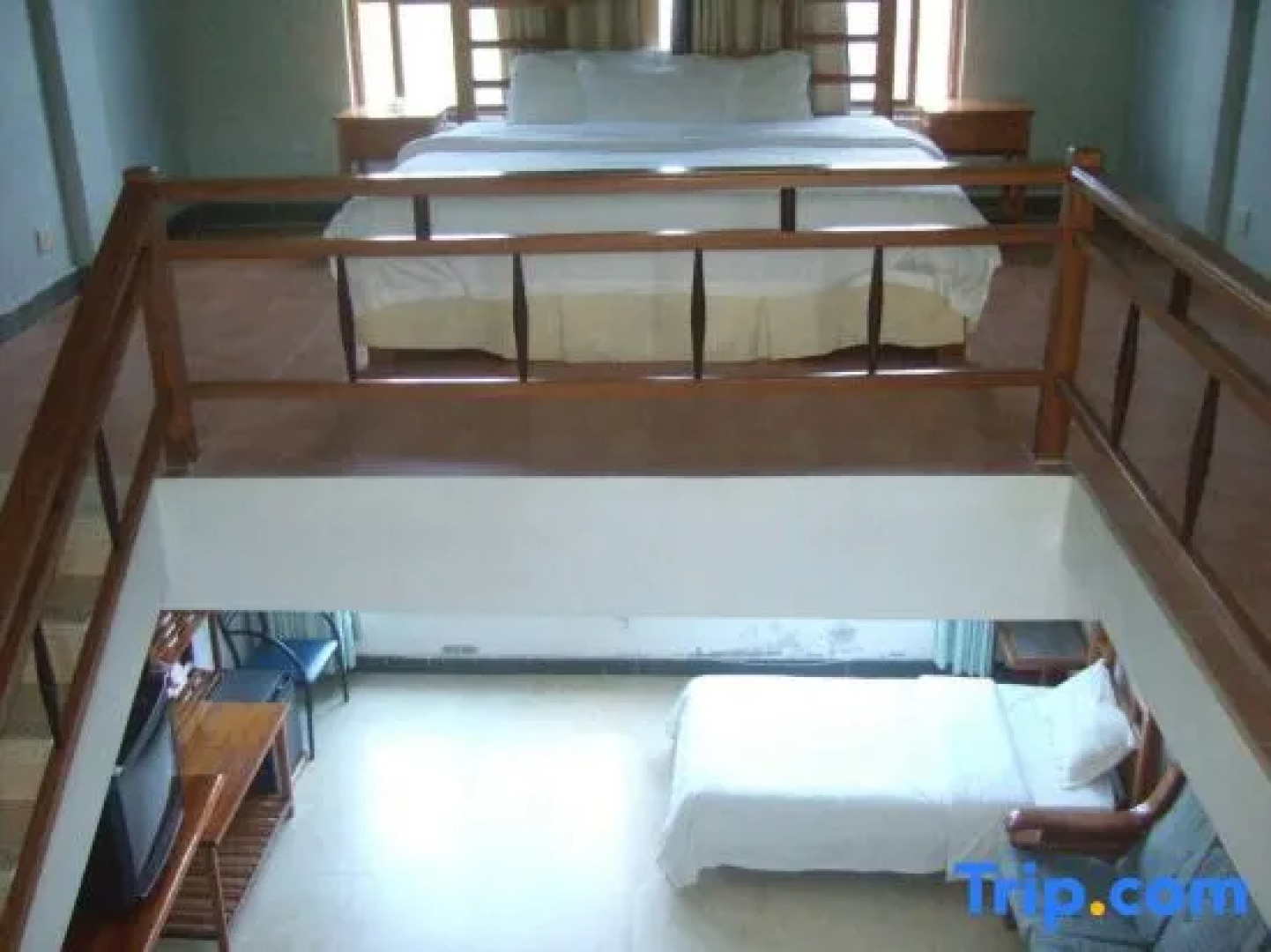 Taohuayuan Holiday Hotel