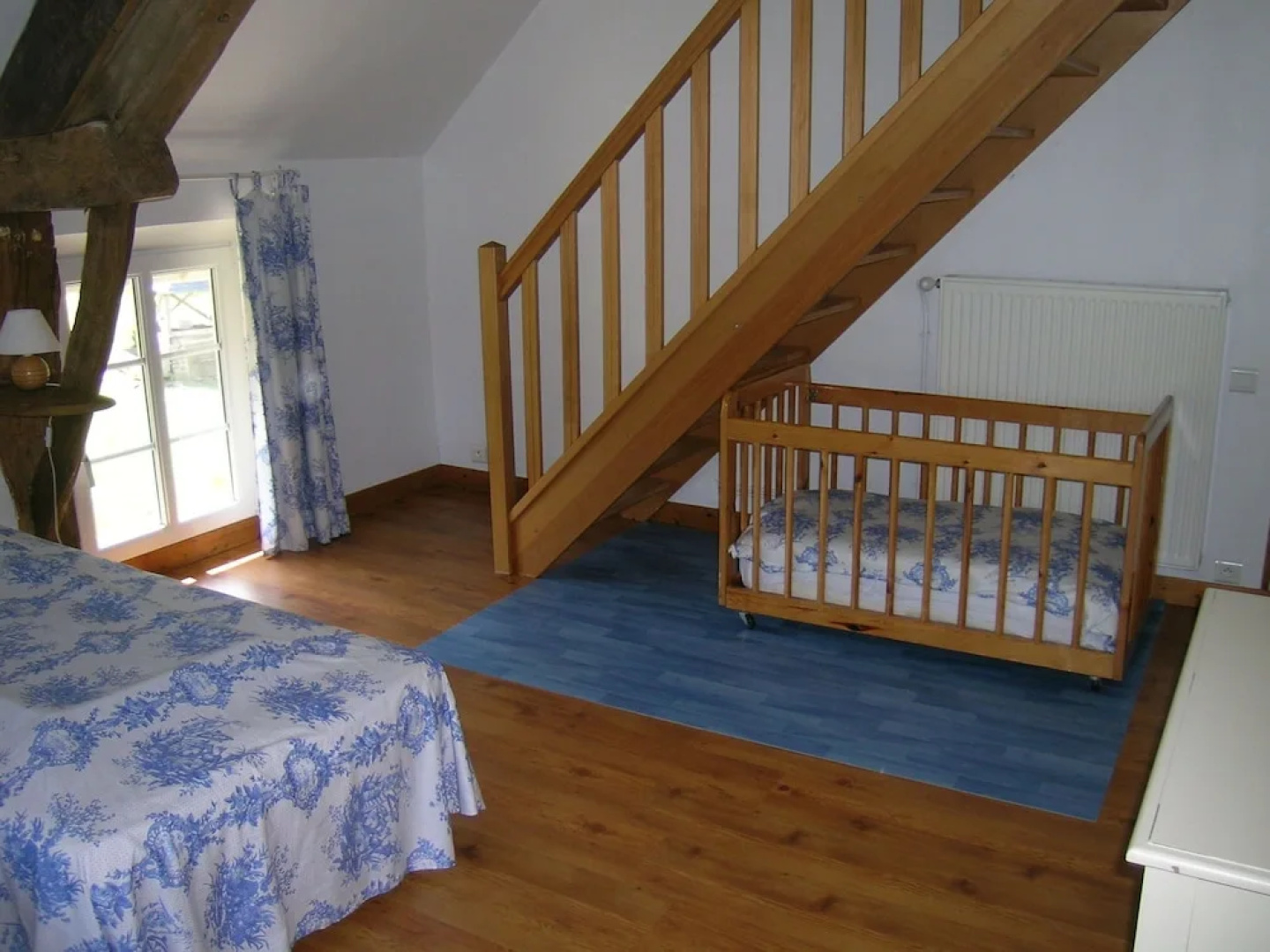 Pleasant Holiday Home in Isigny-le-buat With Garden