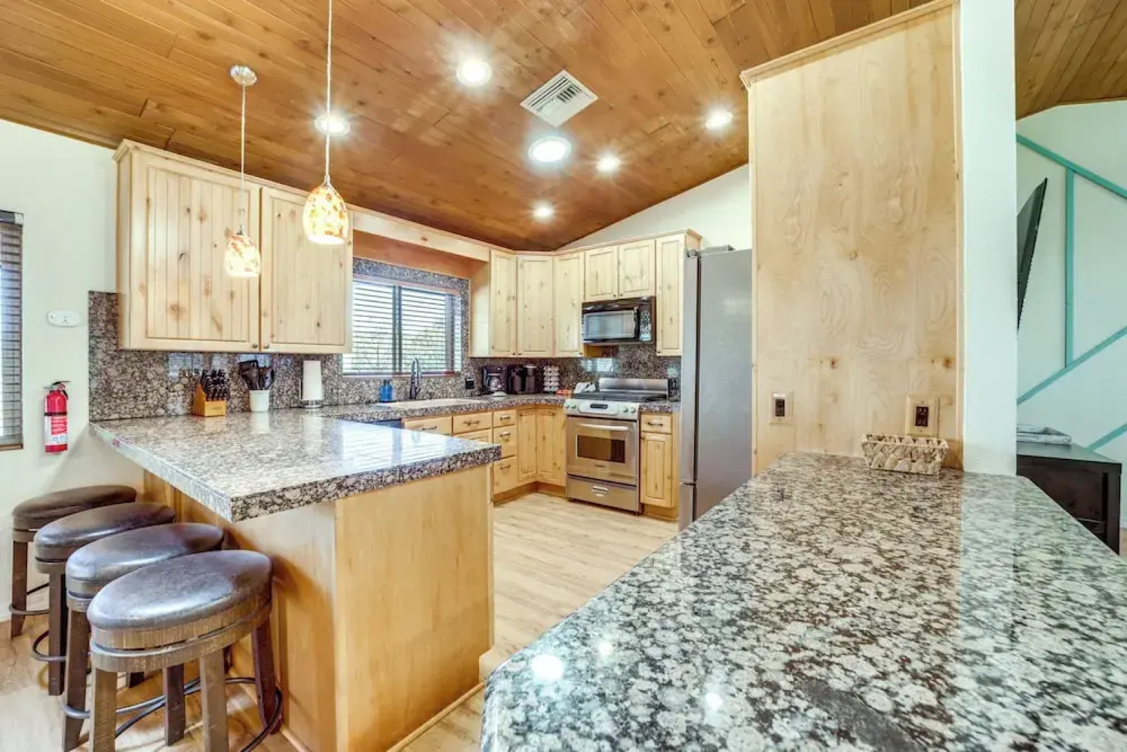 Castle Rock Views: Sedona Retreat w/ Hot Tub!