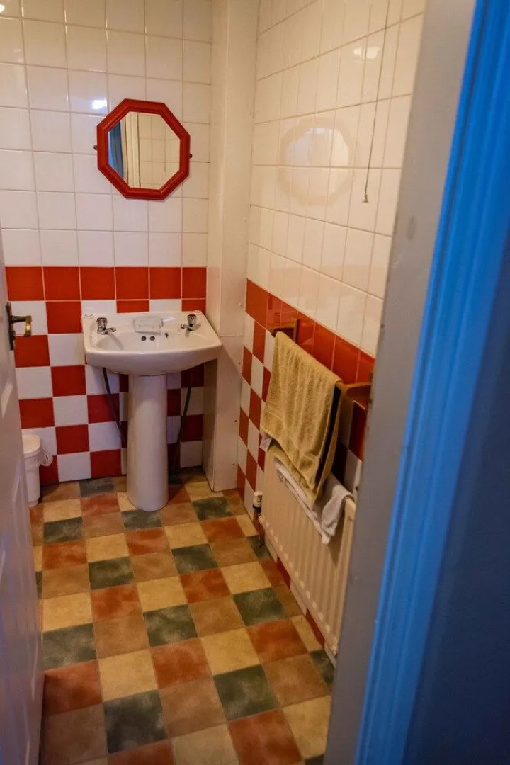 Aarondale Guest House