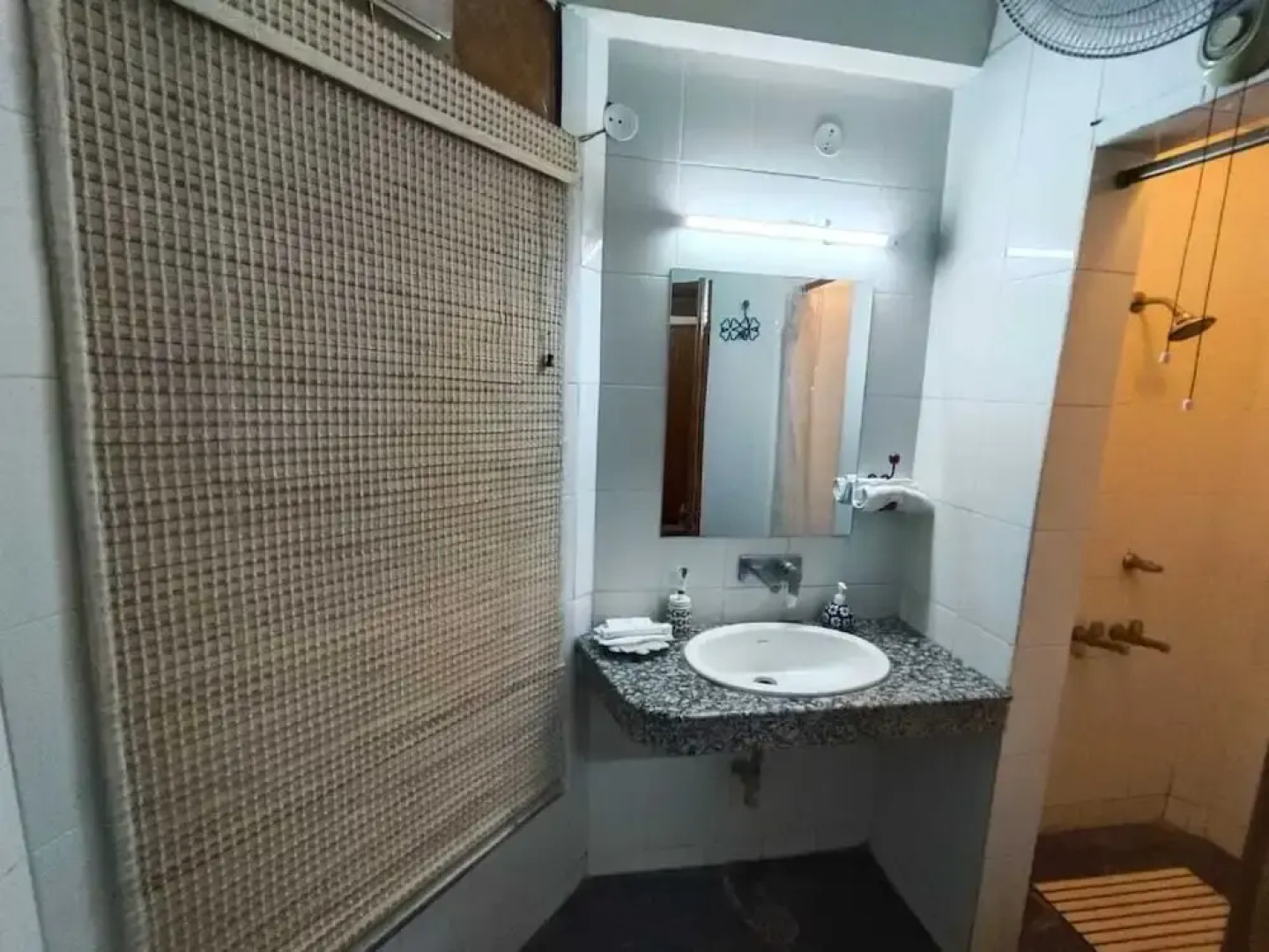 Kailash Farms Earthen Life