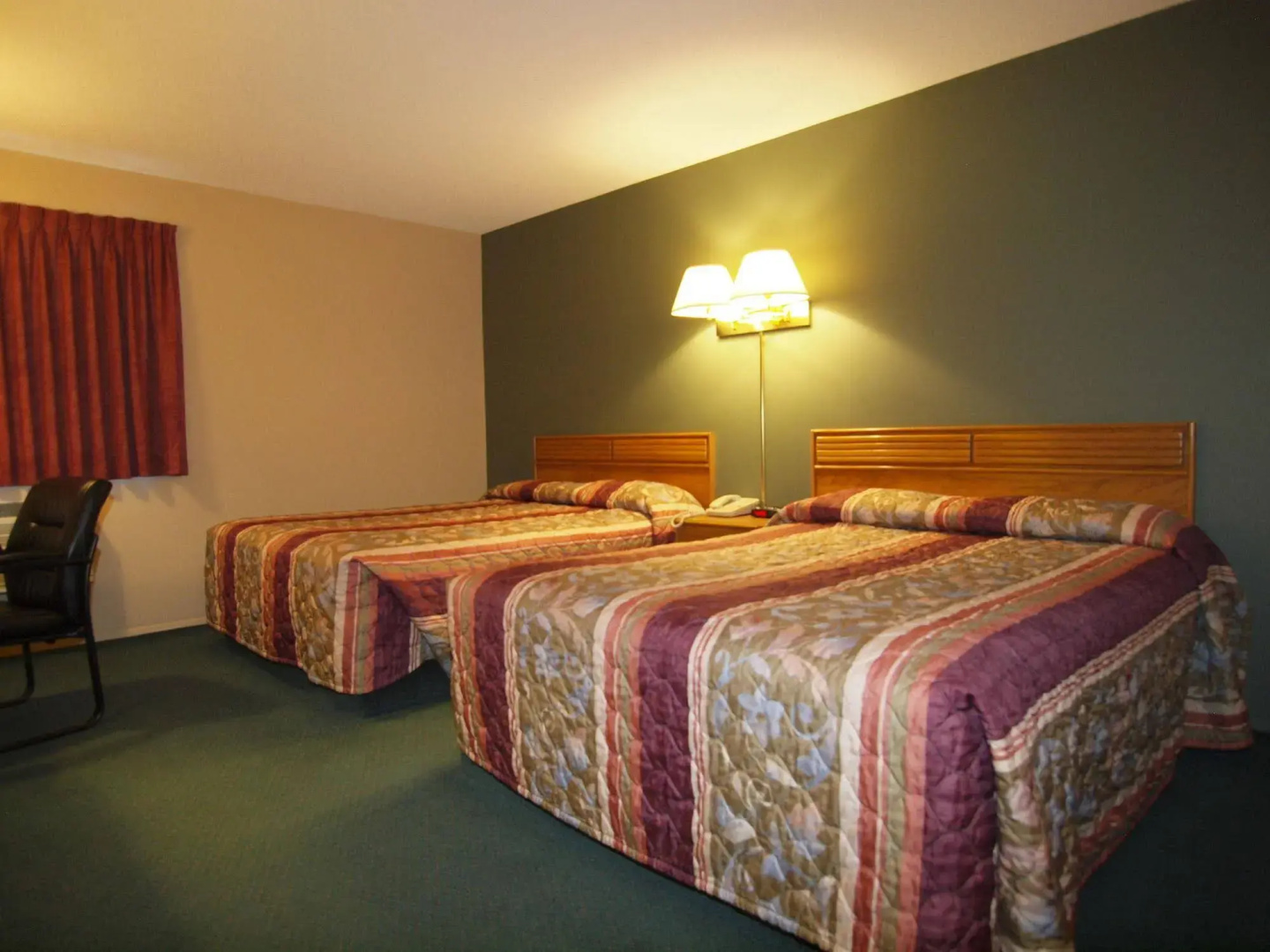 Travelodge by Wyndham Lacombe