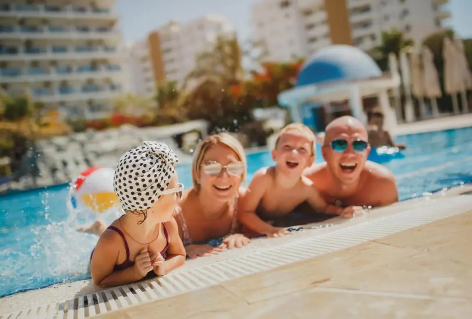 Modern Studio Sea View Apartment in Caesar Resort & Spa, Long Beach