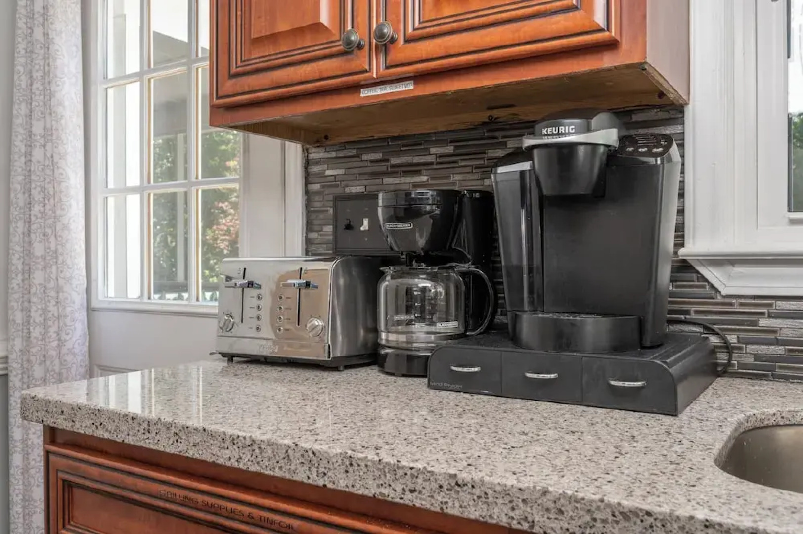 KingBed PetFriendly Washer Dryer Sleep16