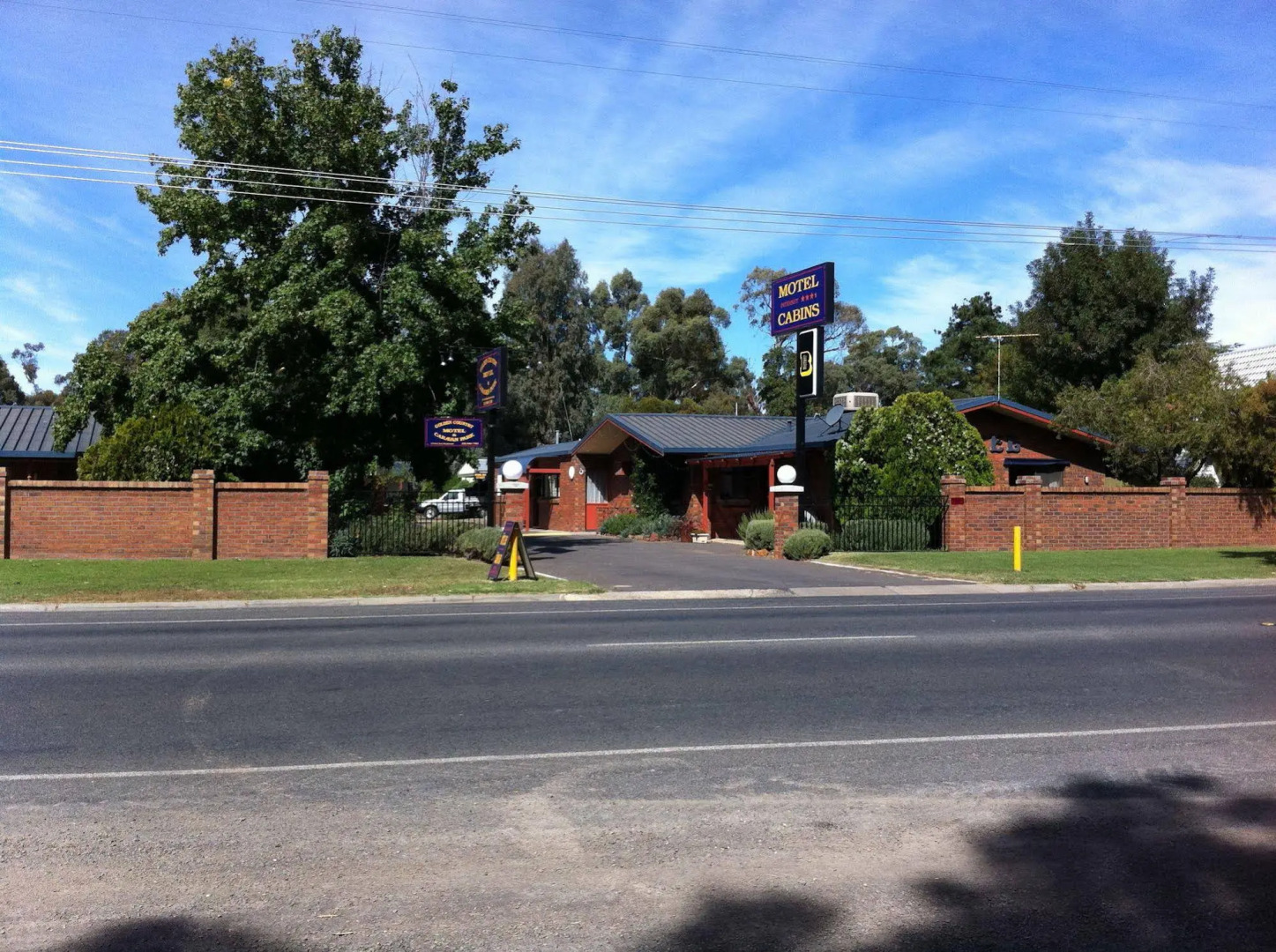 Golden Country Motel & Caravan Park