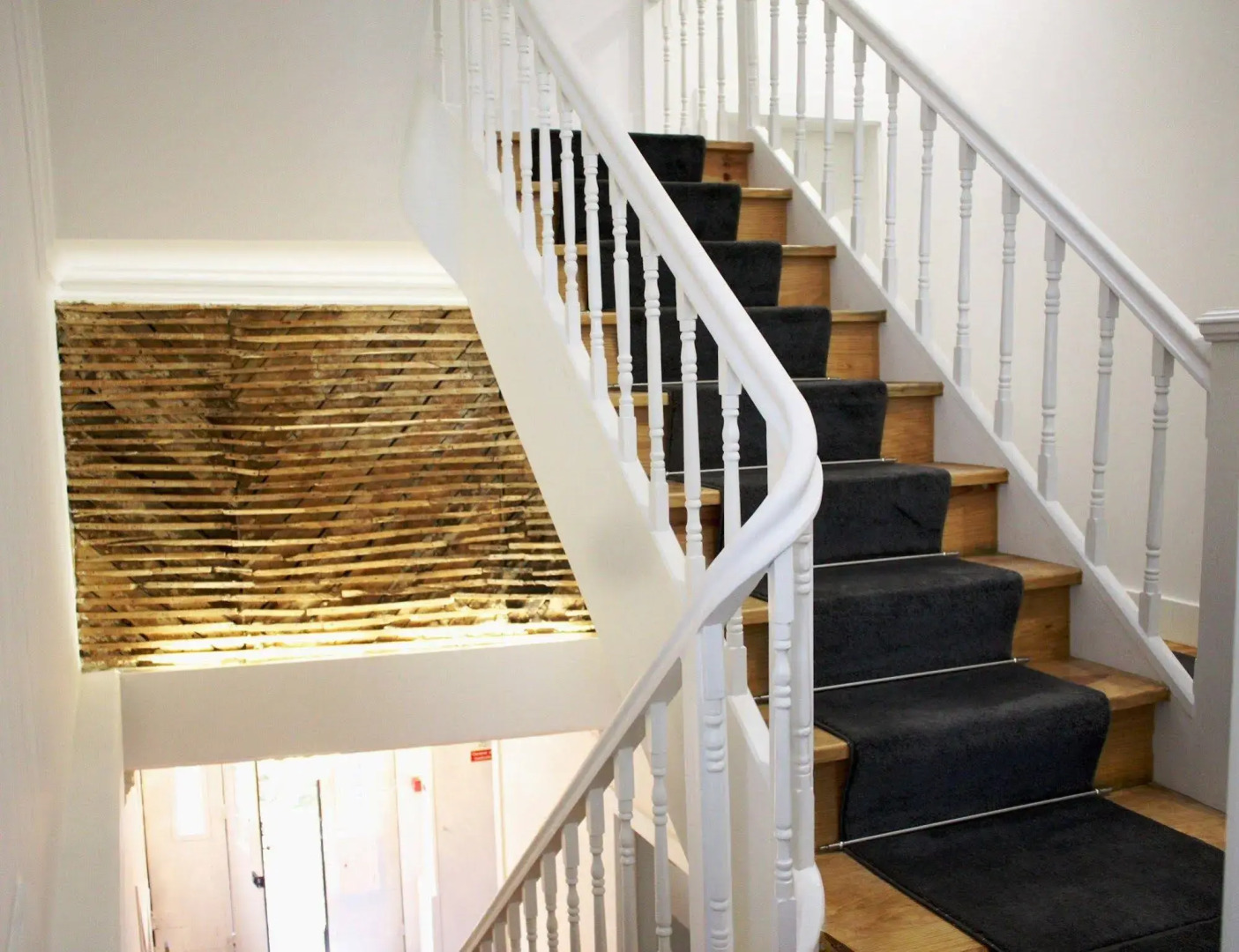 Trovador City Guest House