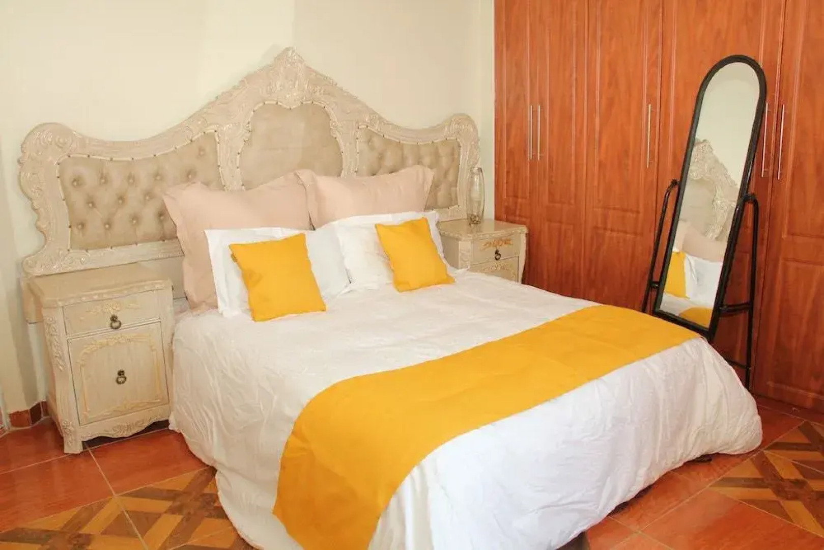 Borrowdale Ground Floor with Poolview