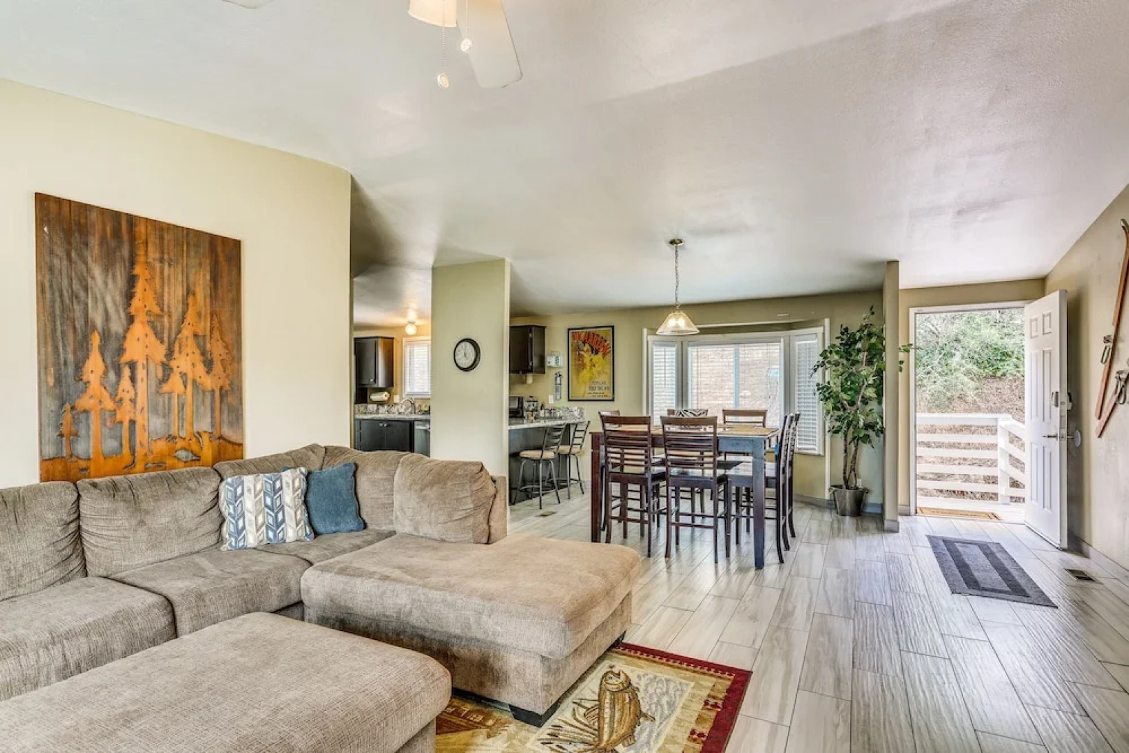 Yosemite Natl Park Getaway: Hot Tub & Mtn Views!