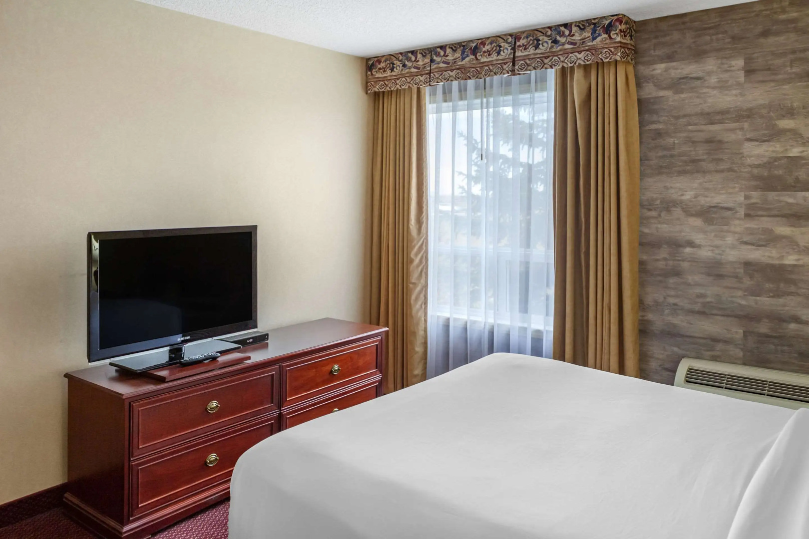 Quality Inn & Suites Edmonton International Airport