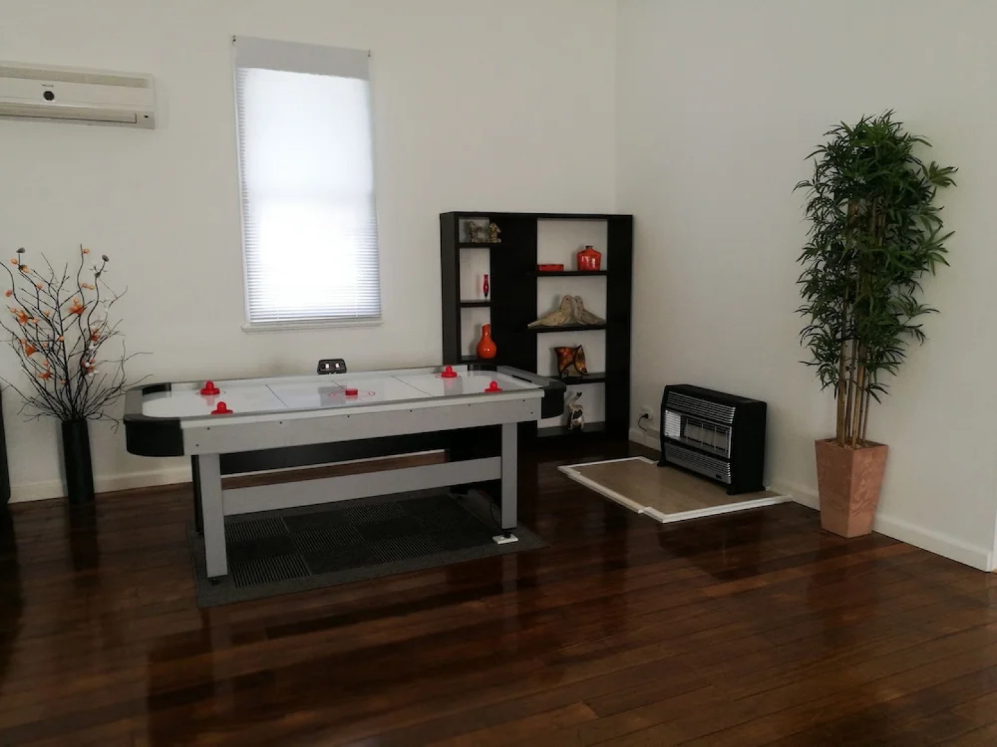 Lake Tyrrell Accommodation Sea Lake