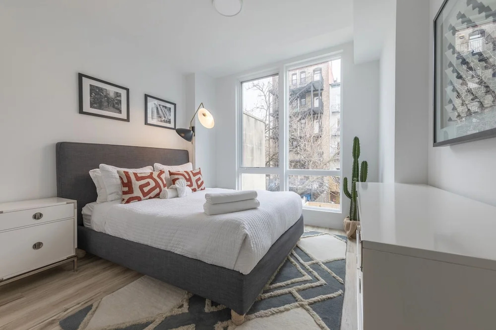 Stylish 3BR Retreat w Private Deck Near NYC