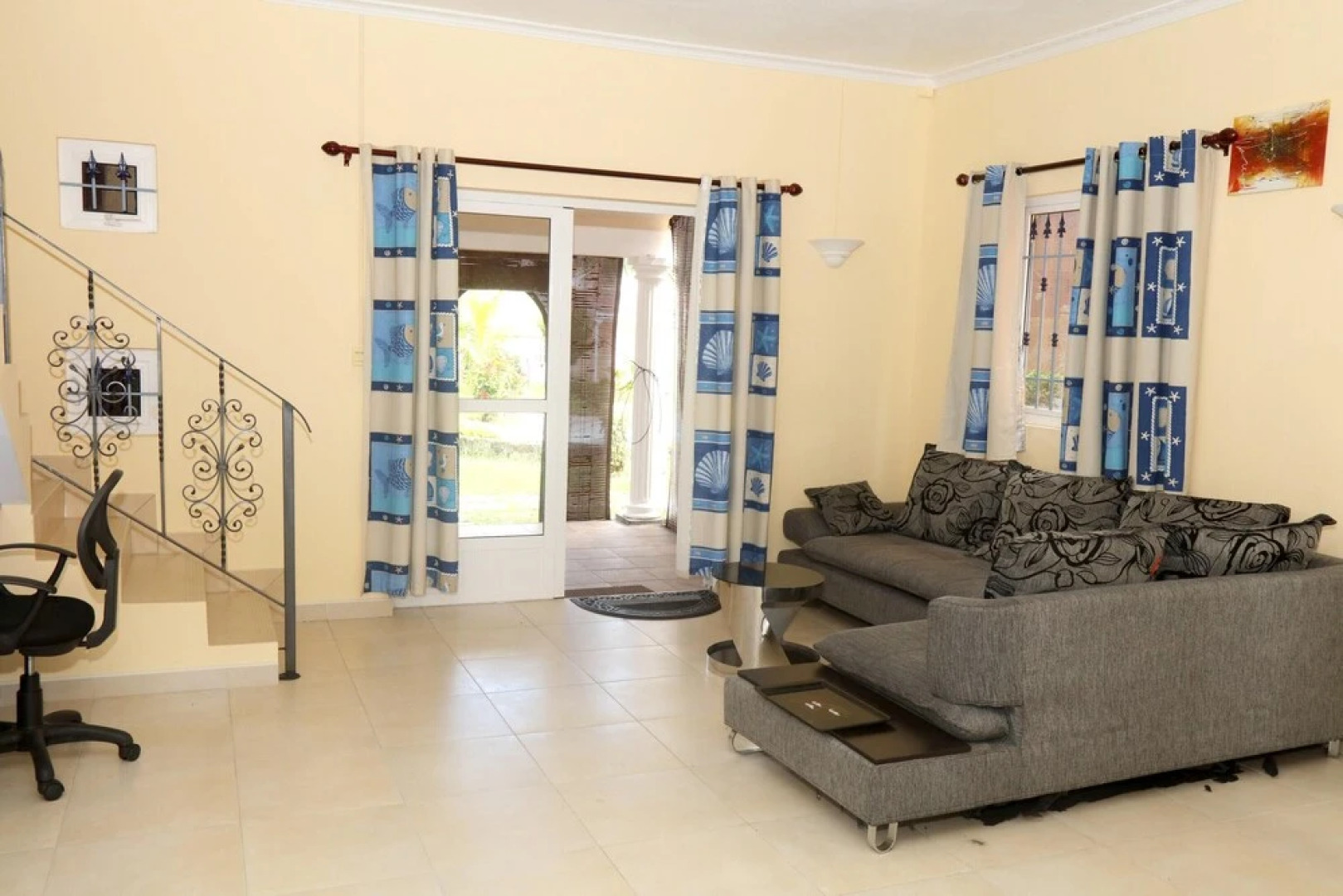 House with 2 Bedrooms in Grand Gaube, with Pool Access, Terrace And Wifi