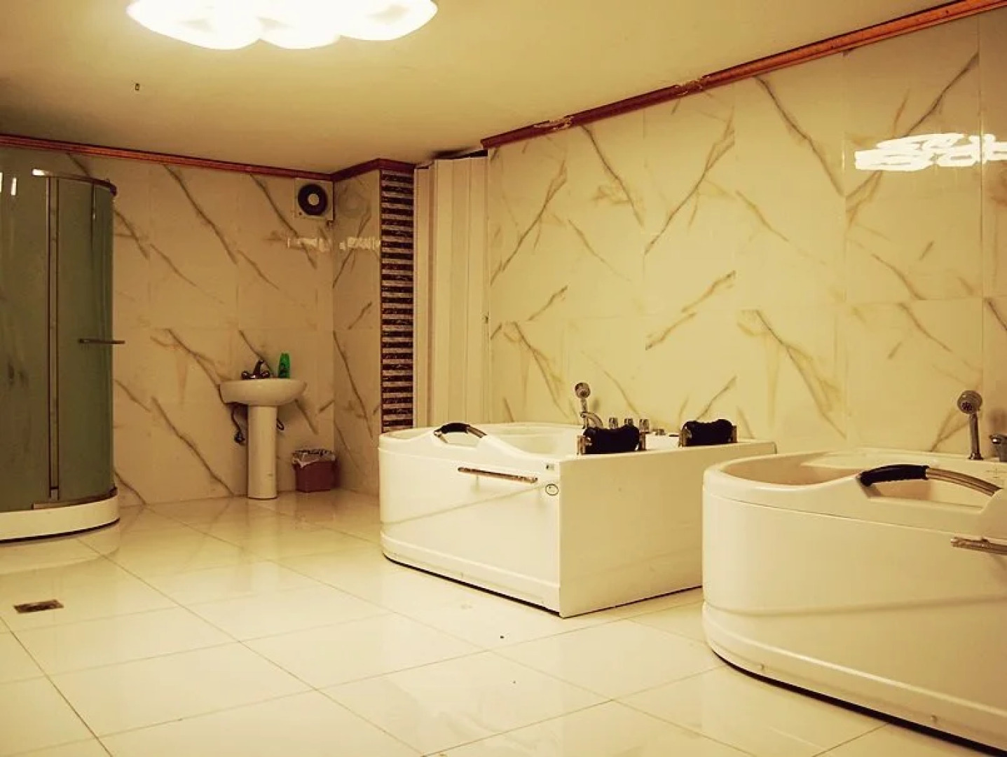 Al Nabarees Al Raqi Furnished Units