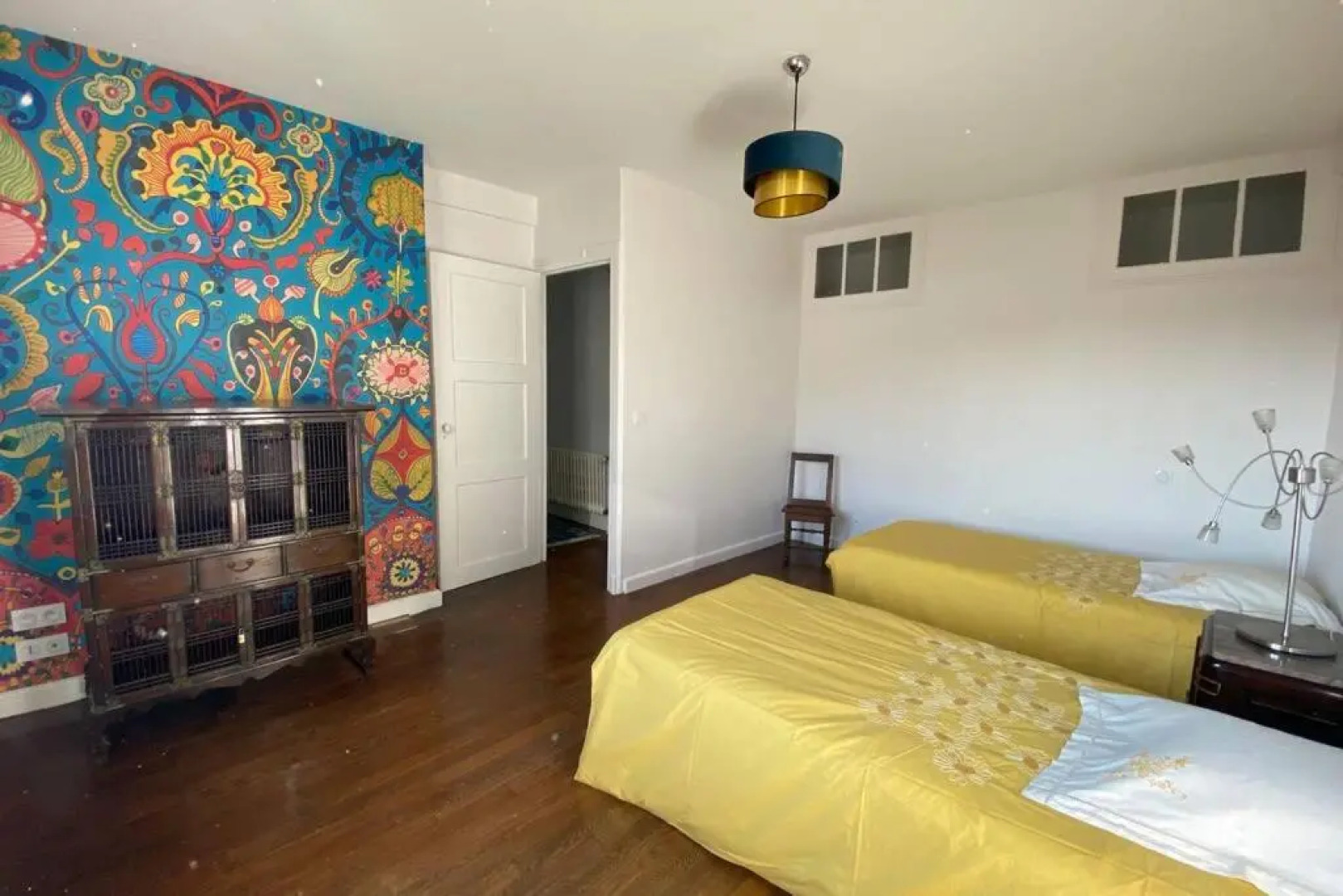 Très bel appartement, lumineux, idéalement situé.