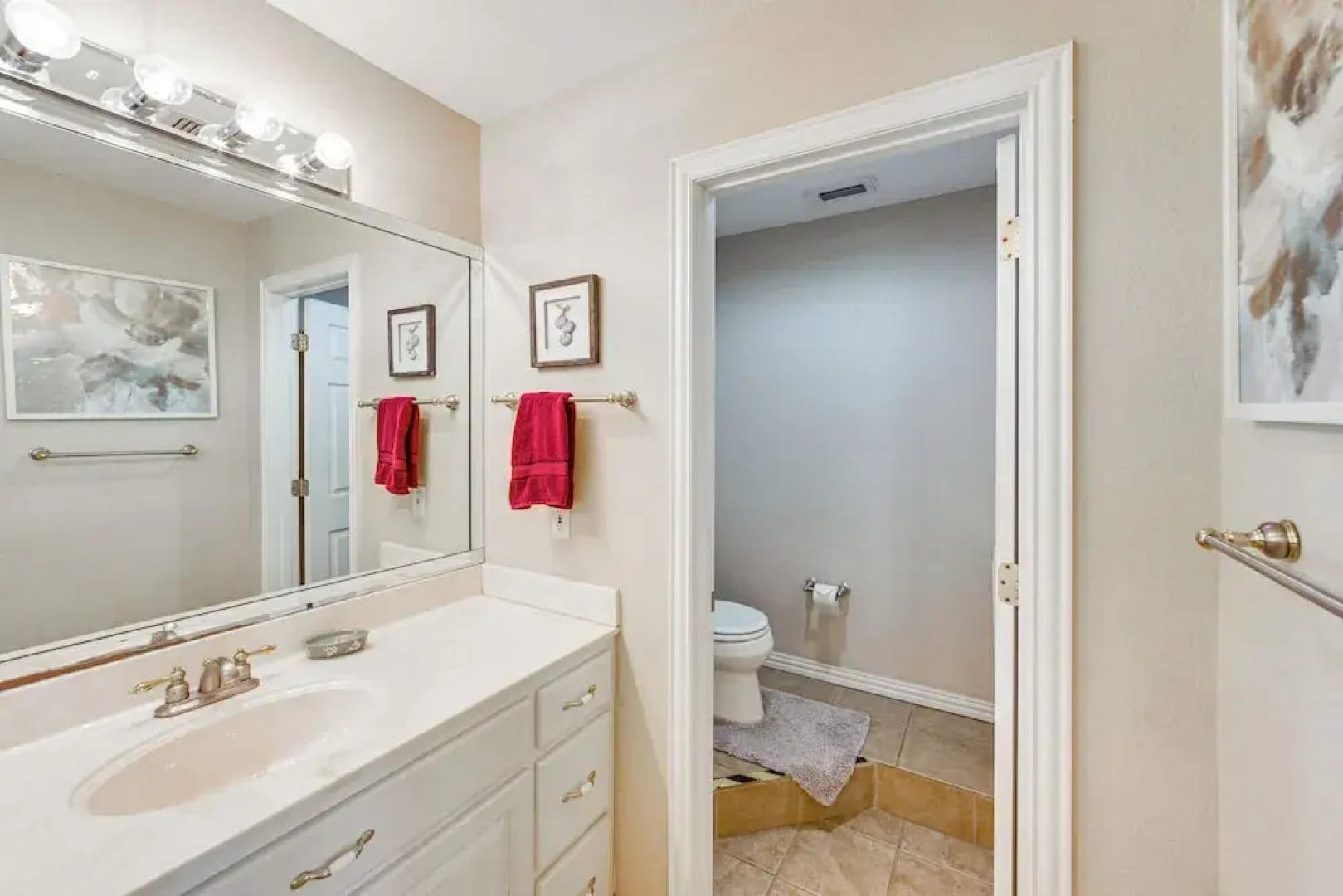 Rhodes Retreat w/ Dock on Cedar Creek Lake!