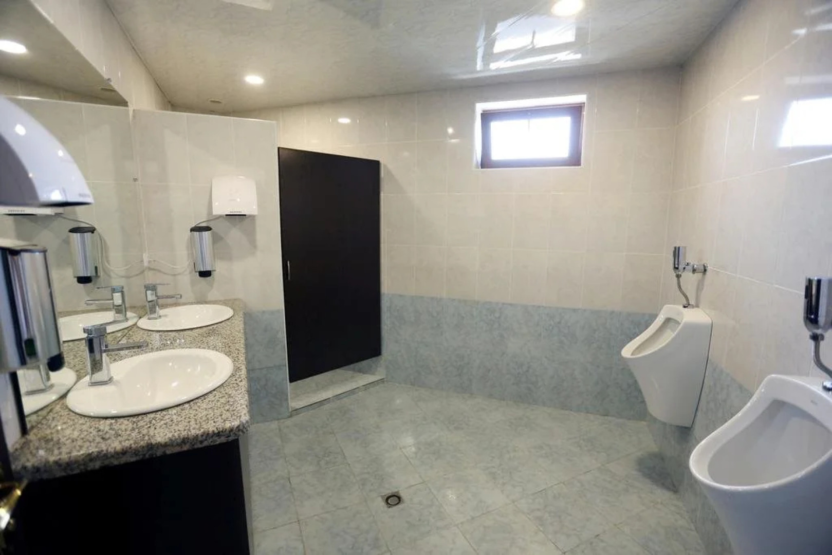 Амротс Отель