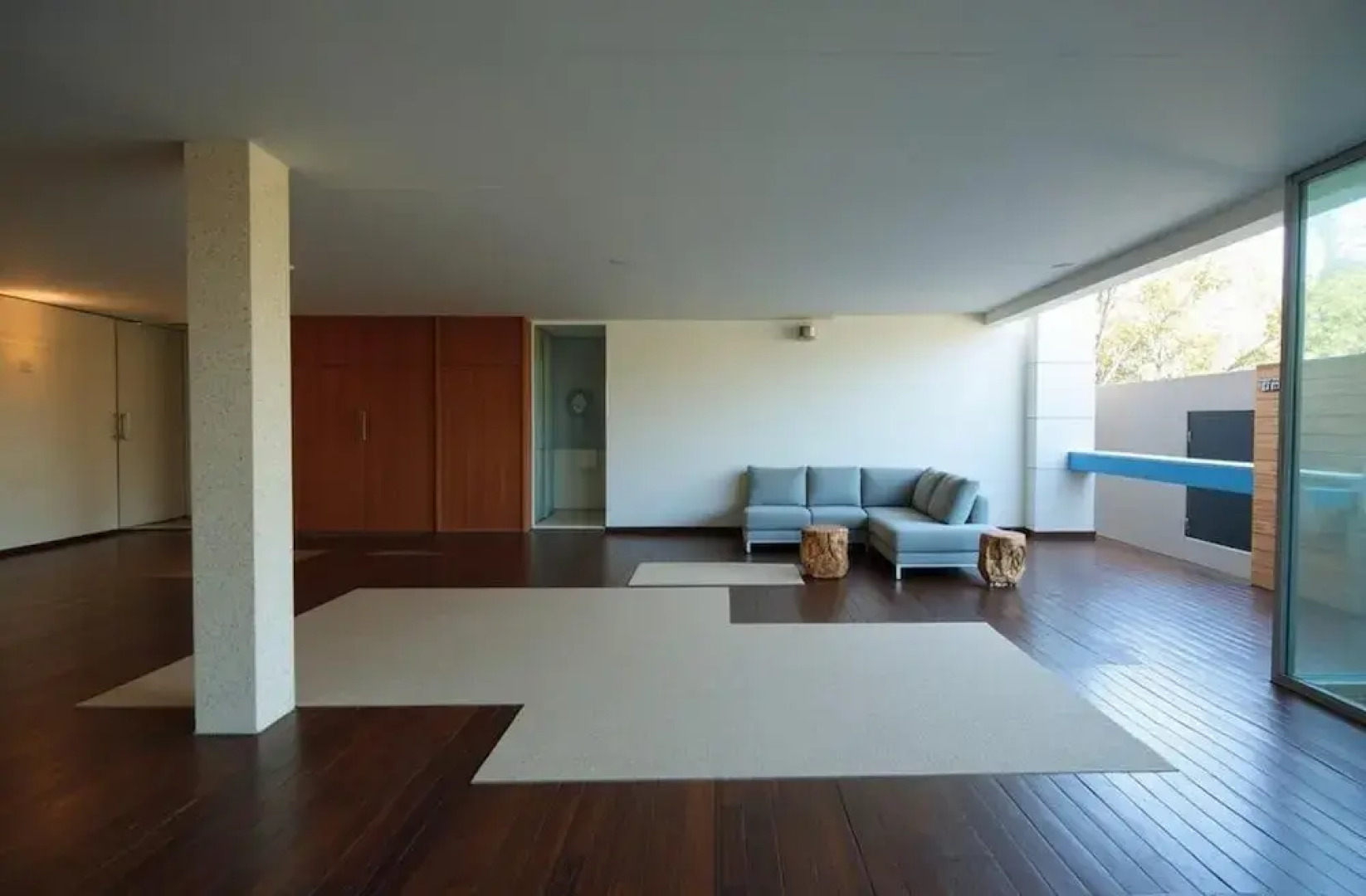 Eivissa Beachfront Gem - Modern 2BR Apartment