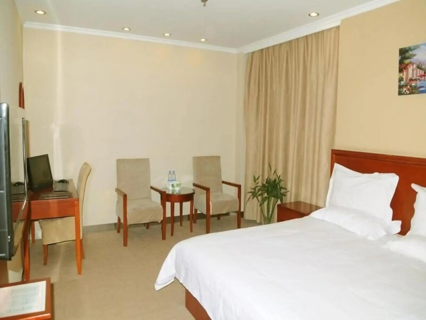 GreenTree Inn Wenshang Baoxiang Temple Express Hotel