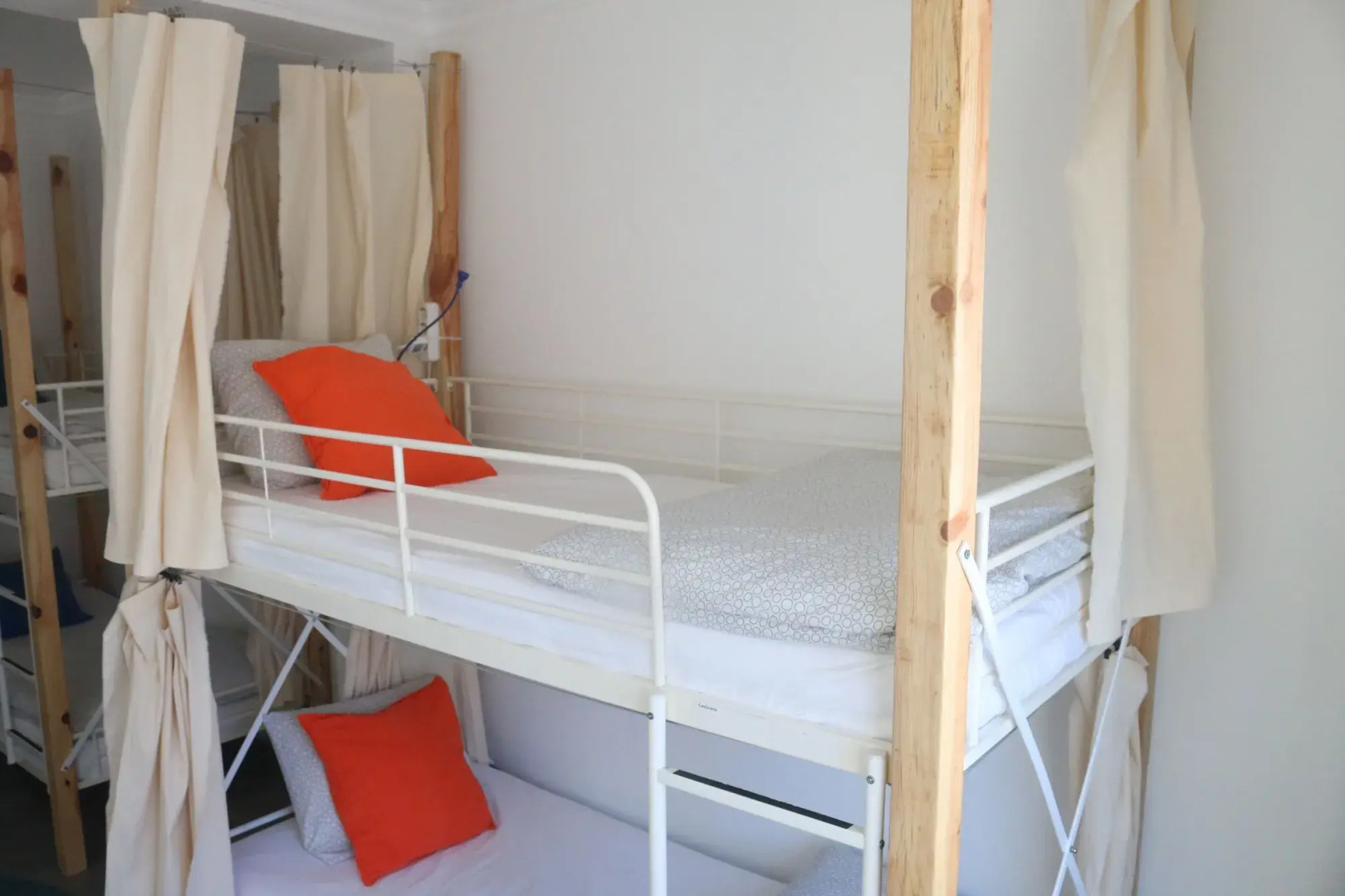 Surfer's Den Ericeira