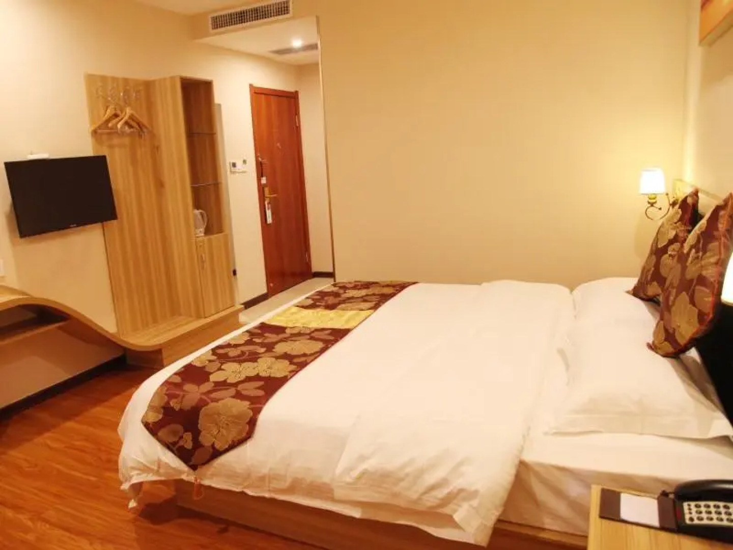 GreenTree Alliance Yichang East Yichang Station Hotel