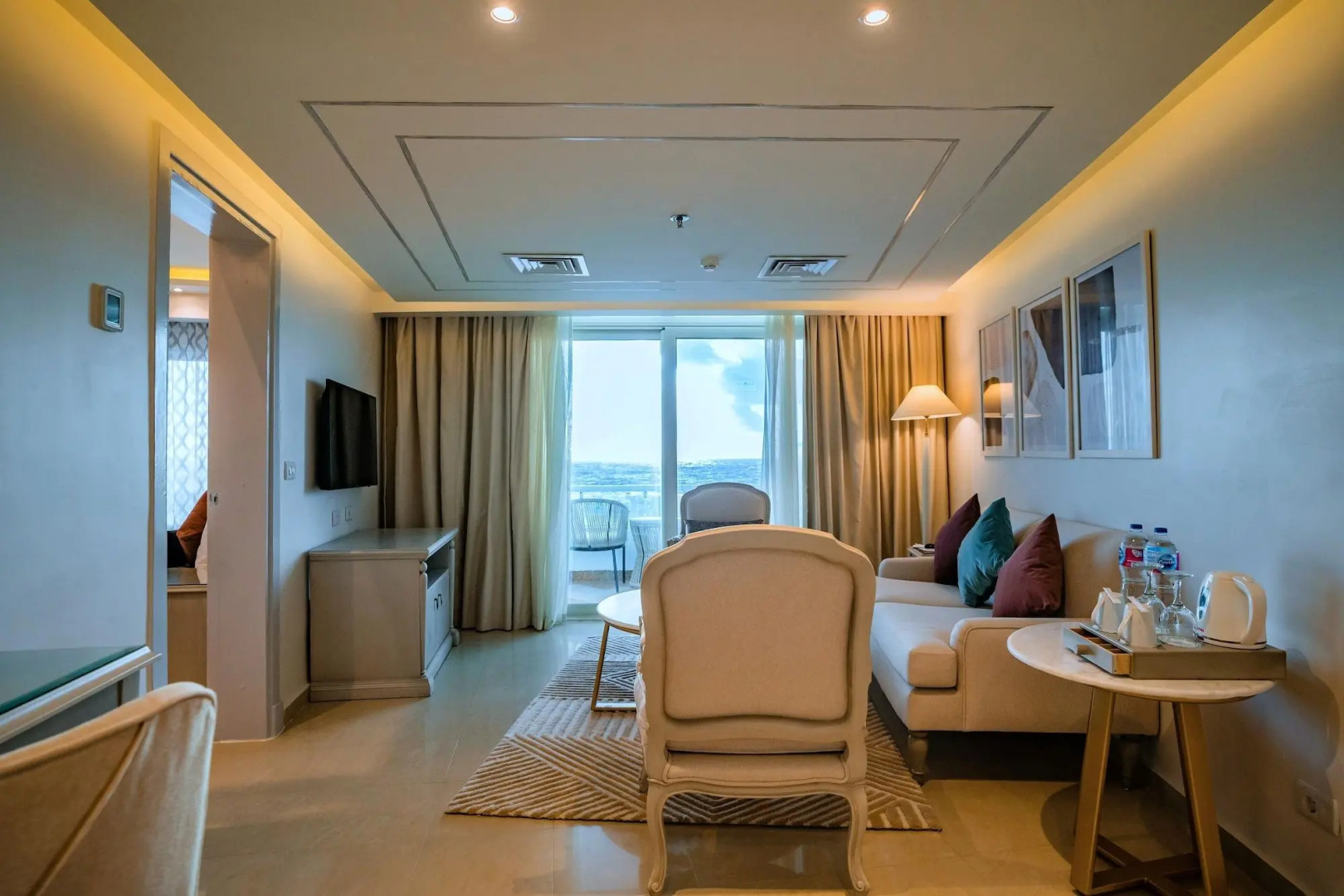 SUNRISE Alex Avenue Hotel