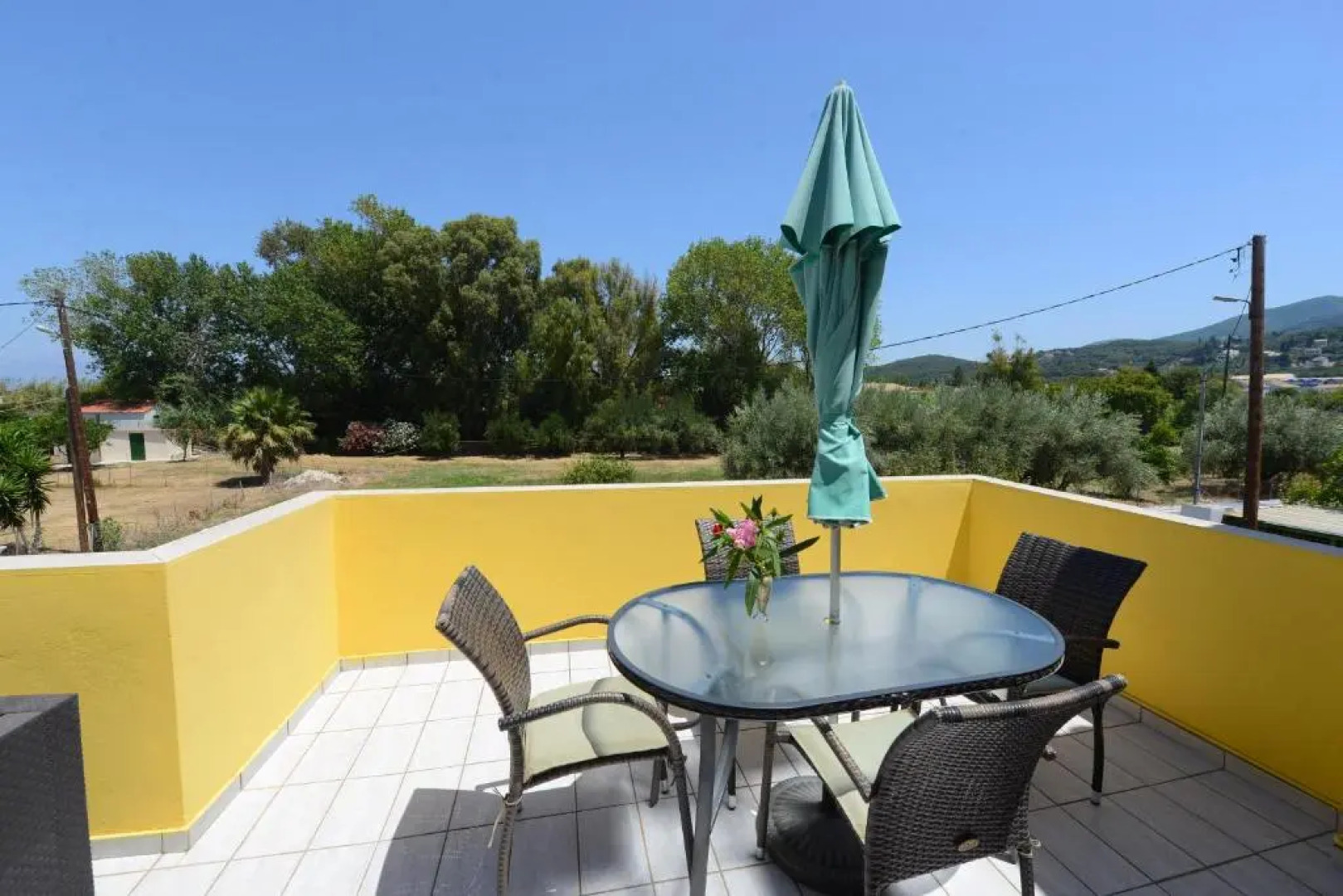 Roula's Studios & Apartment