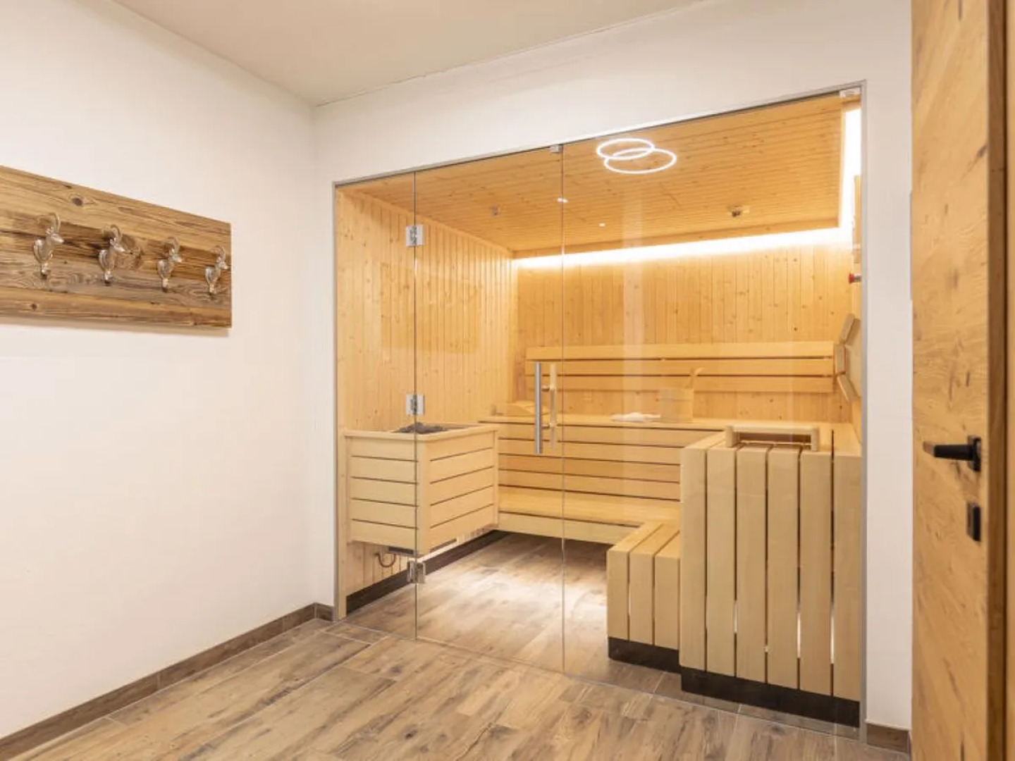 Superior Ferienhaus für 8 P mit Sauna