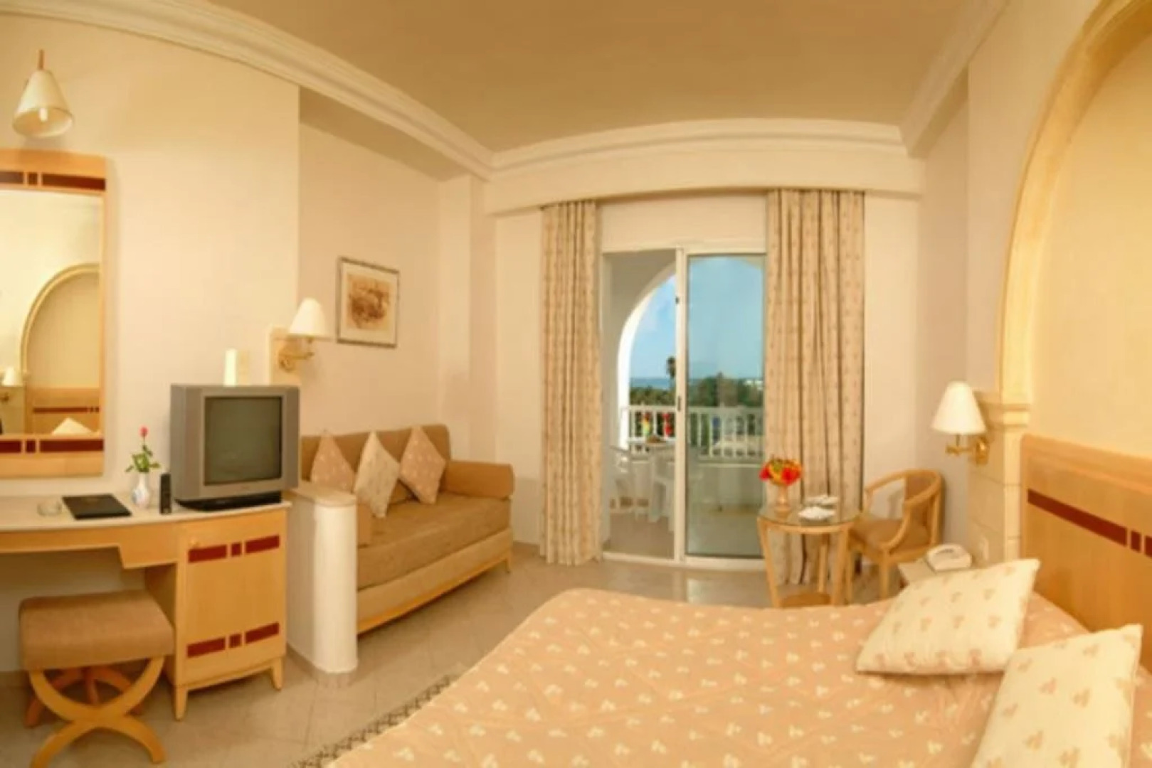 Hotel Les Sirenes Beach