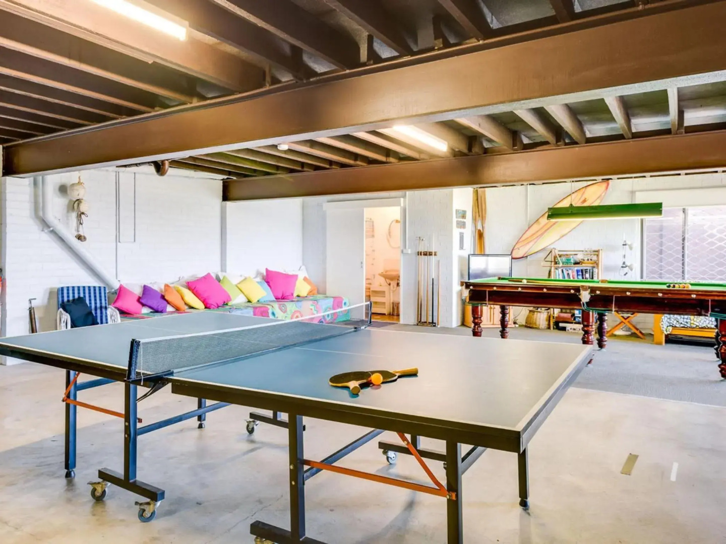 OSPREY Gerroa 4pm check out Sundays